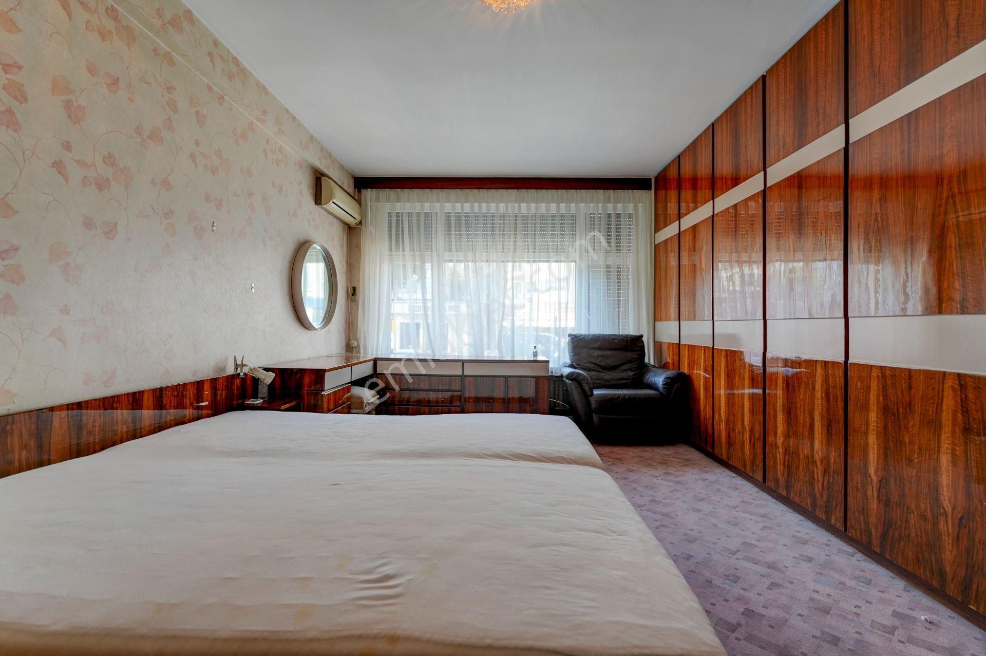 Bebek Merkezde Çok Prestijli Konumda Geniş Kullanımlı Yalı Daire - Görsel 16