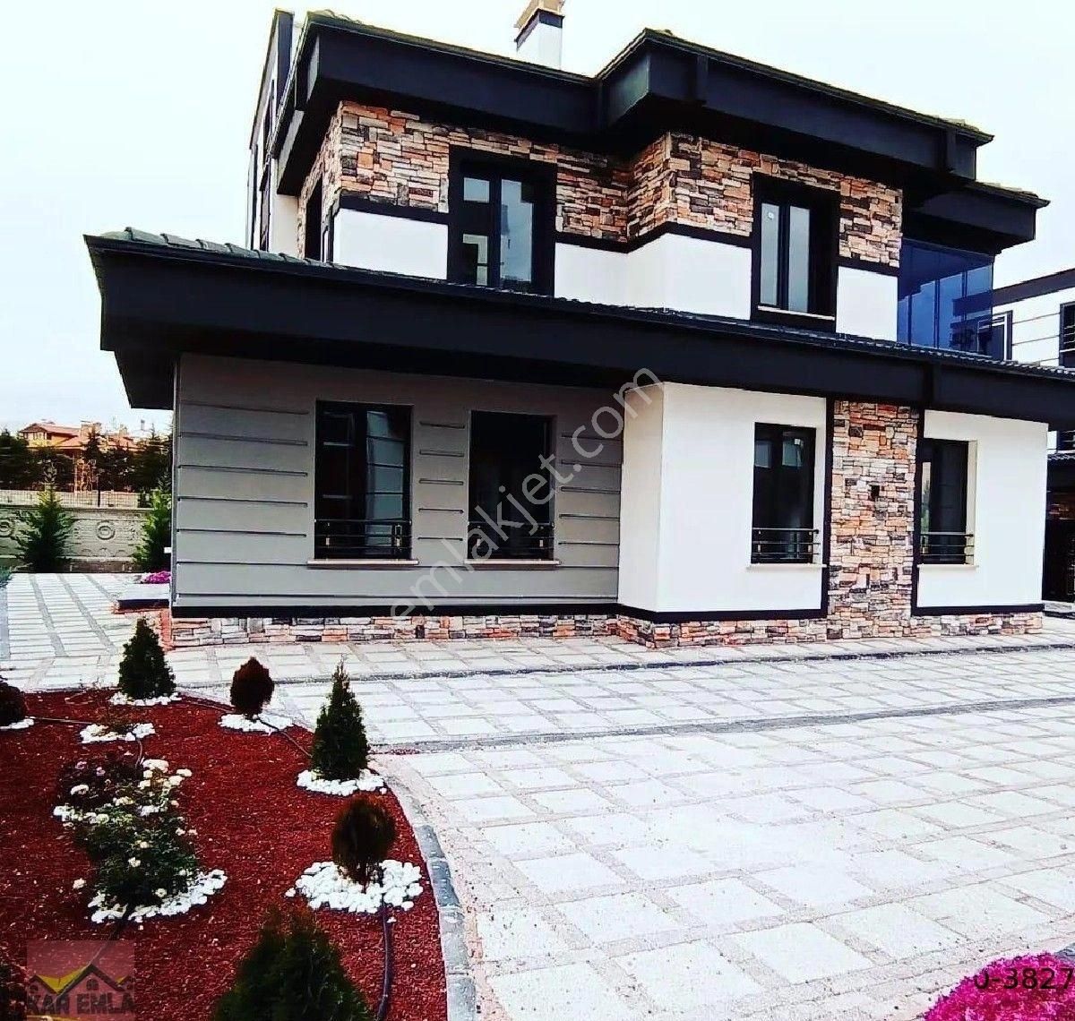 Selçuklu Erenköy Satılık Villa Sille Ak Mhlesinde Site İçerisinde Lüks Villa