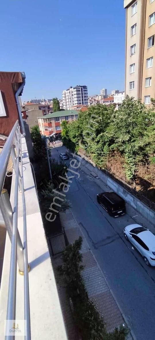 Küçükçekmece Halkalı Merkez Kiralık Daire Halkalı Merkez Mah 2+1 Yeni Bina Yüksek Çatı Katı