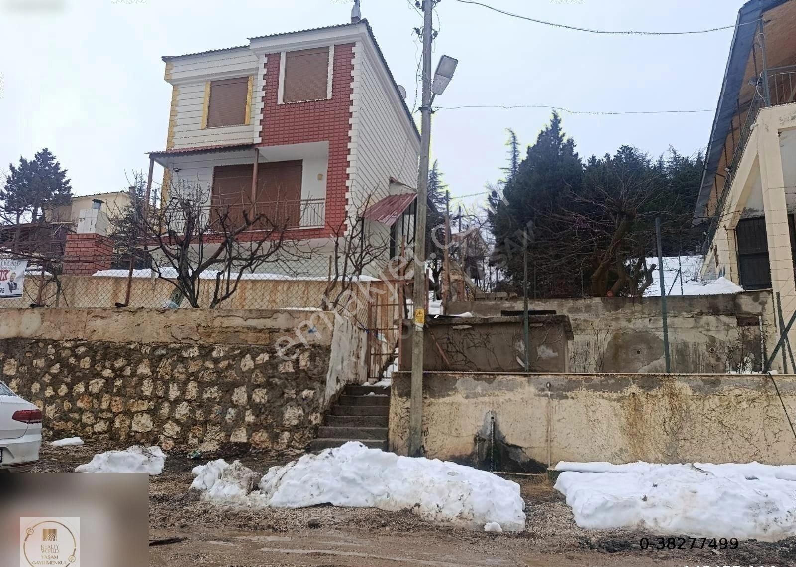 Konyaaltı Geyikbayırı Satılık Villa Feslikan Yaylasında Müstalil Villa