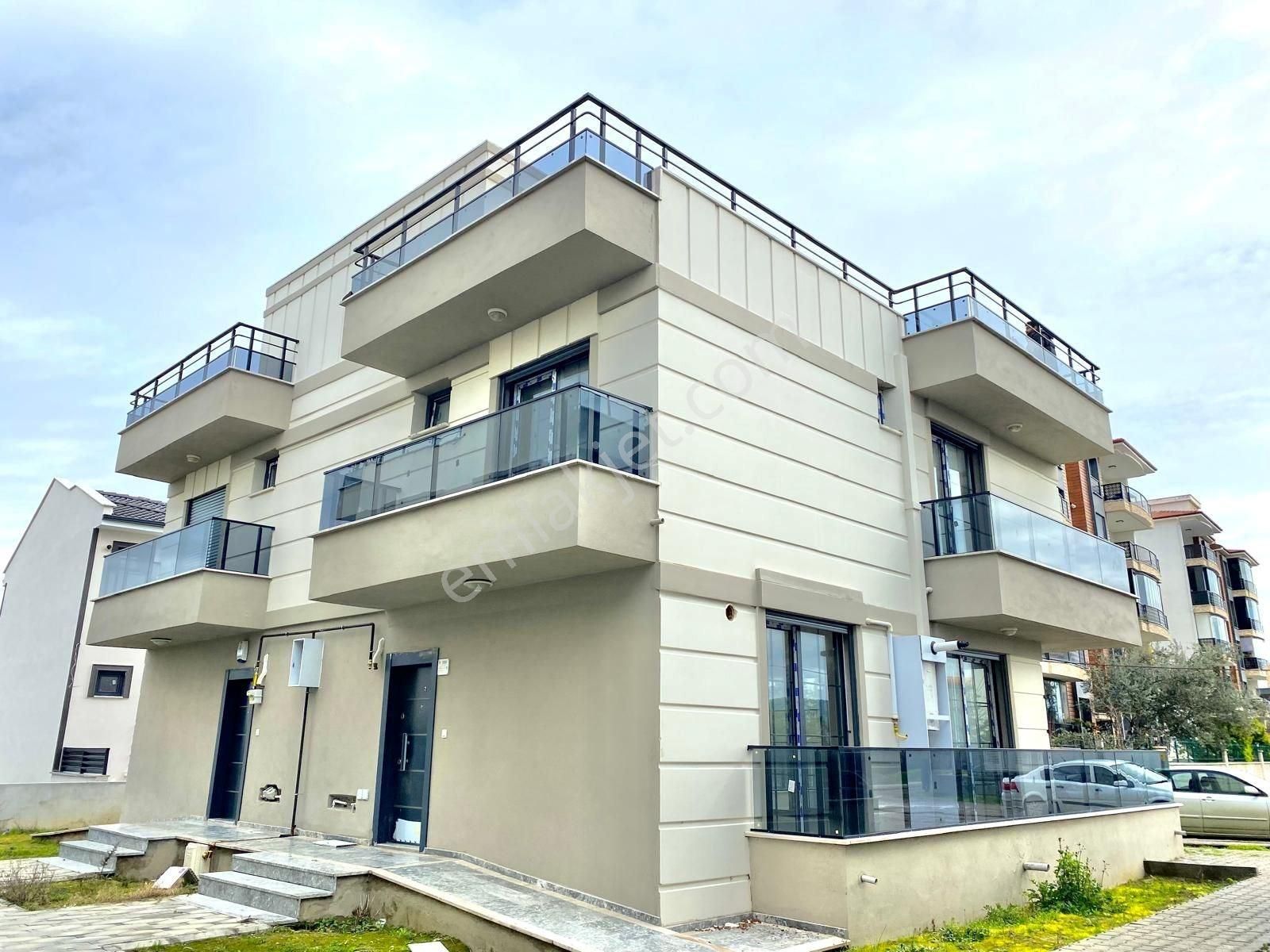 Burhaniye Yunus Satılık Villa Yükselden Daire Parasına Doğalgazlı 3+1 Fırsat Lüx Villa