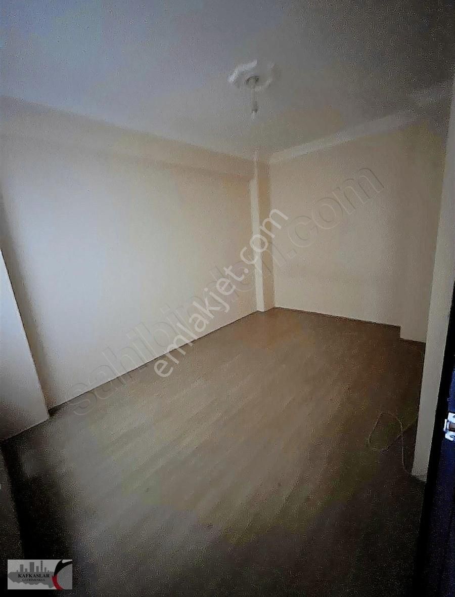 Tepebaşı Eskibağlar Kiralık Daire Kafkaslar Emlaktan Espark Yakını 1+1 Daire