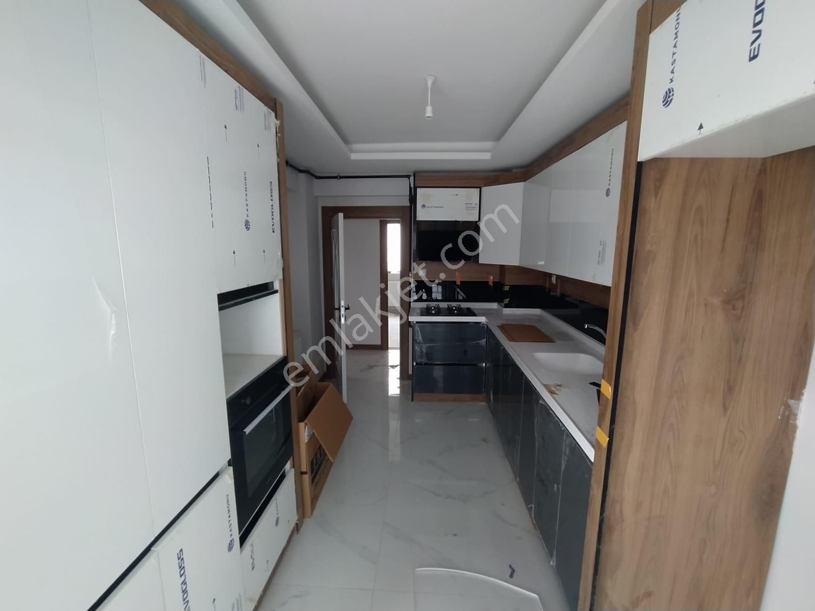 Sincan Fevzi Çakmak Kiralık Daire 3+1 Ebeveyn Banyolu Giyinme Odalı Ara Kat 120metre