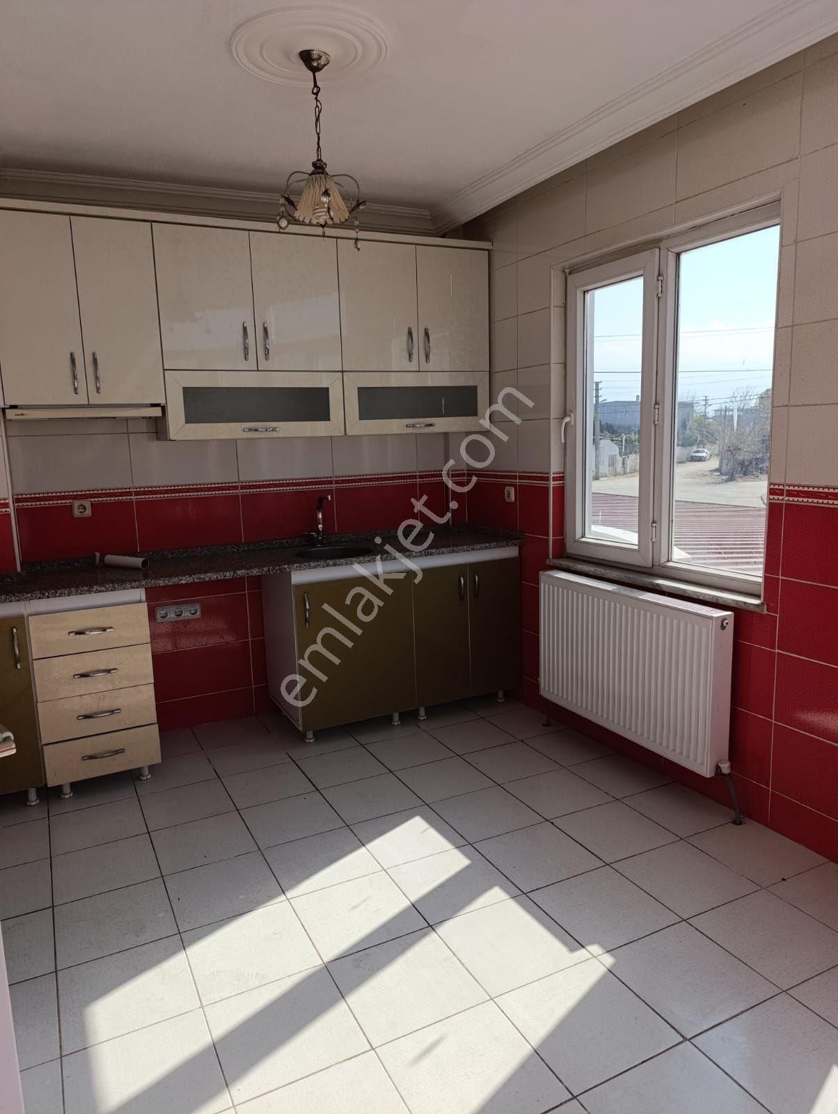 Nazilli Çapahasan Kiralık Daire Demiröz Emlak'tan 3+1 Kiralık Daire