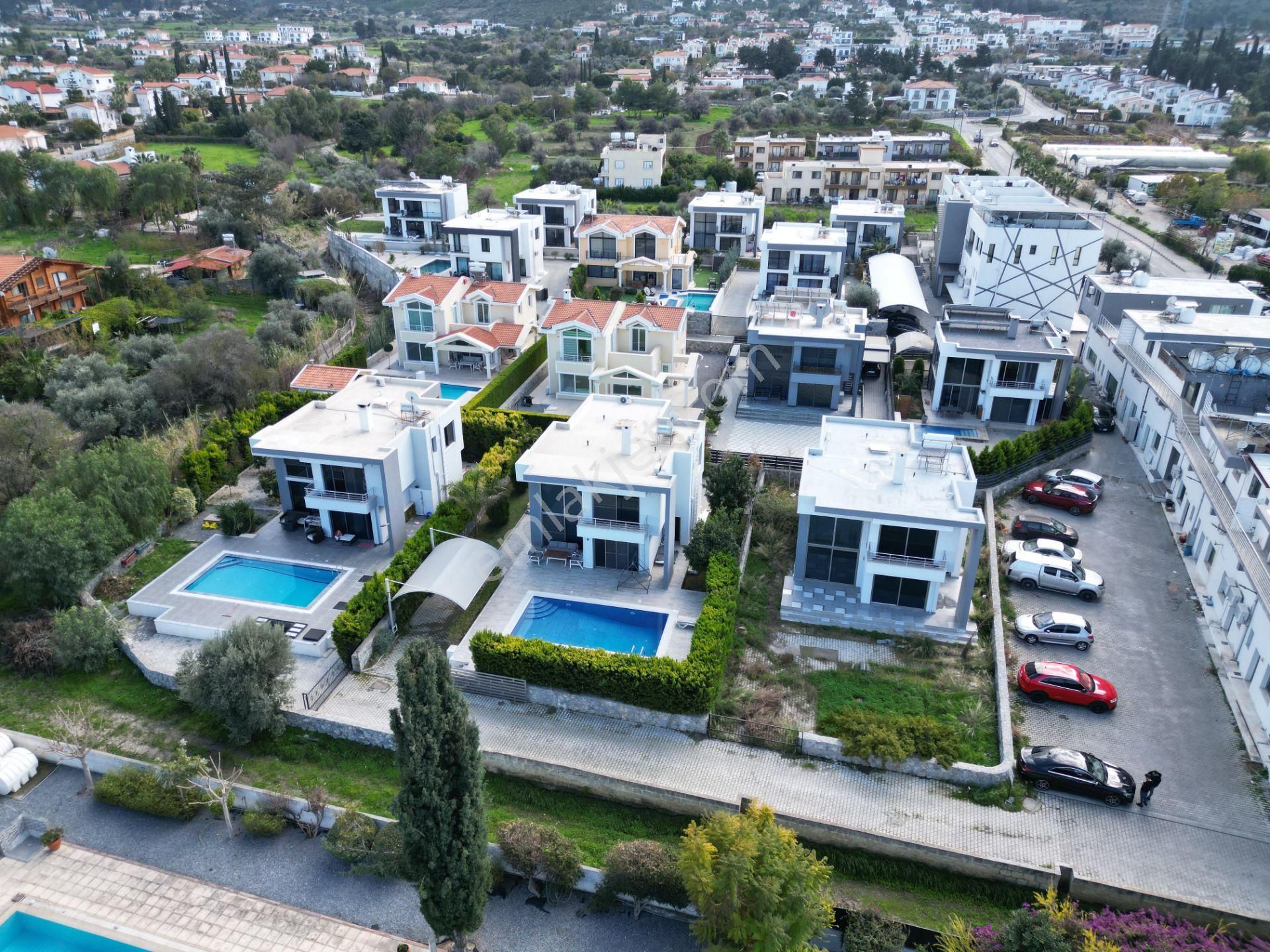 Girne Alsancak Köyü Satılık Villa Kuzey Kıbrıs Alsancak'ta Full Eşyalı Modern Satılık Villa!