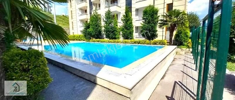 Serdivan Kemalpaşa Kiralık Daire Havuzlu Otoparklı Site İçerisinde Mimari Dekorlu 1+1 55m2 Daire