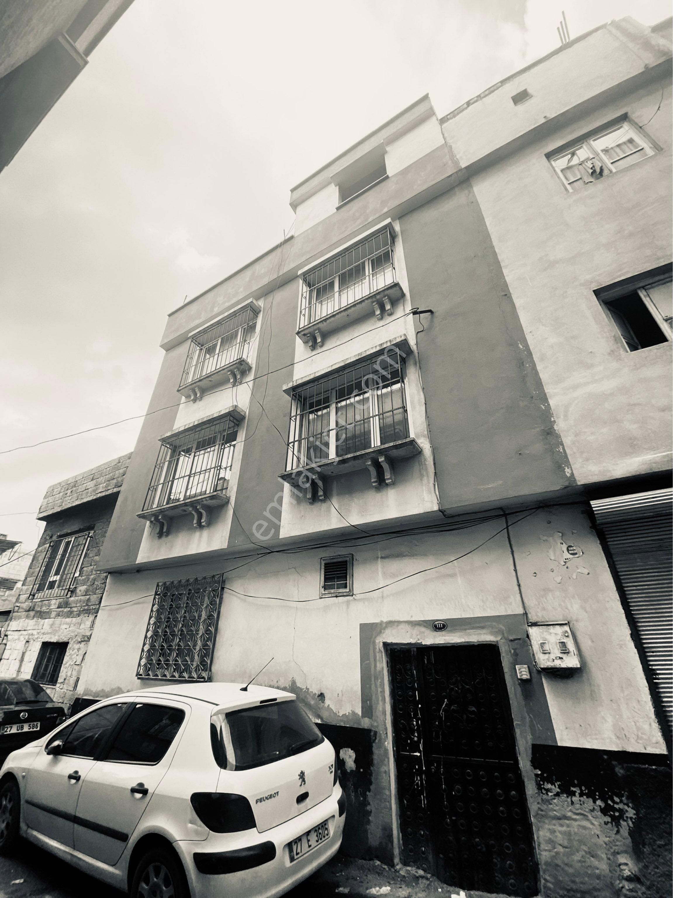 Yukarıbayır Da 70 M 3 Katlı, Geniş 2 Şer Odalı. Ana Cad. Yanı - Görsel 3