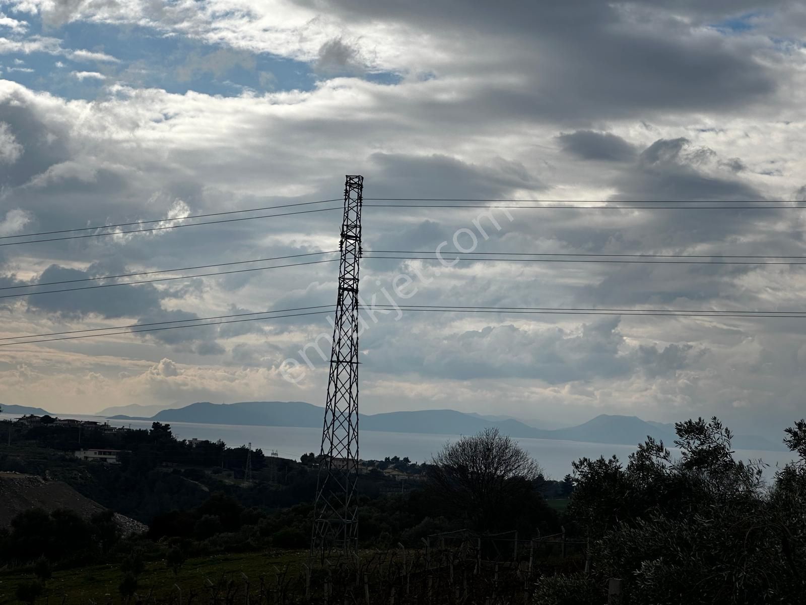 Kuşadası Yaylaköy Satılık Tarla Kuşadası Yaylaköy Mevki Deniz Manzaralı Ana Yol Cepheli