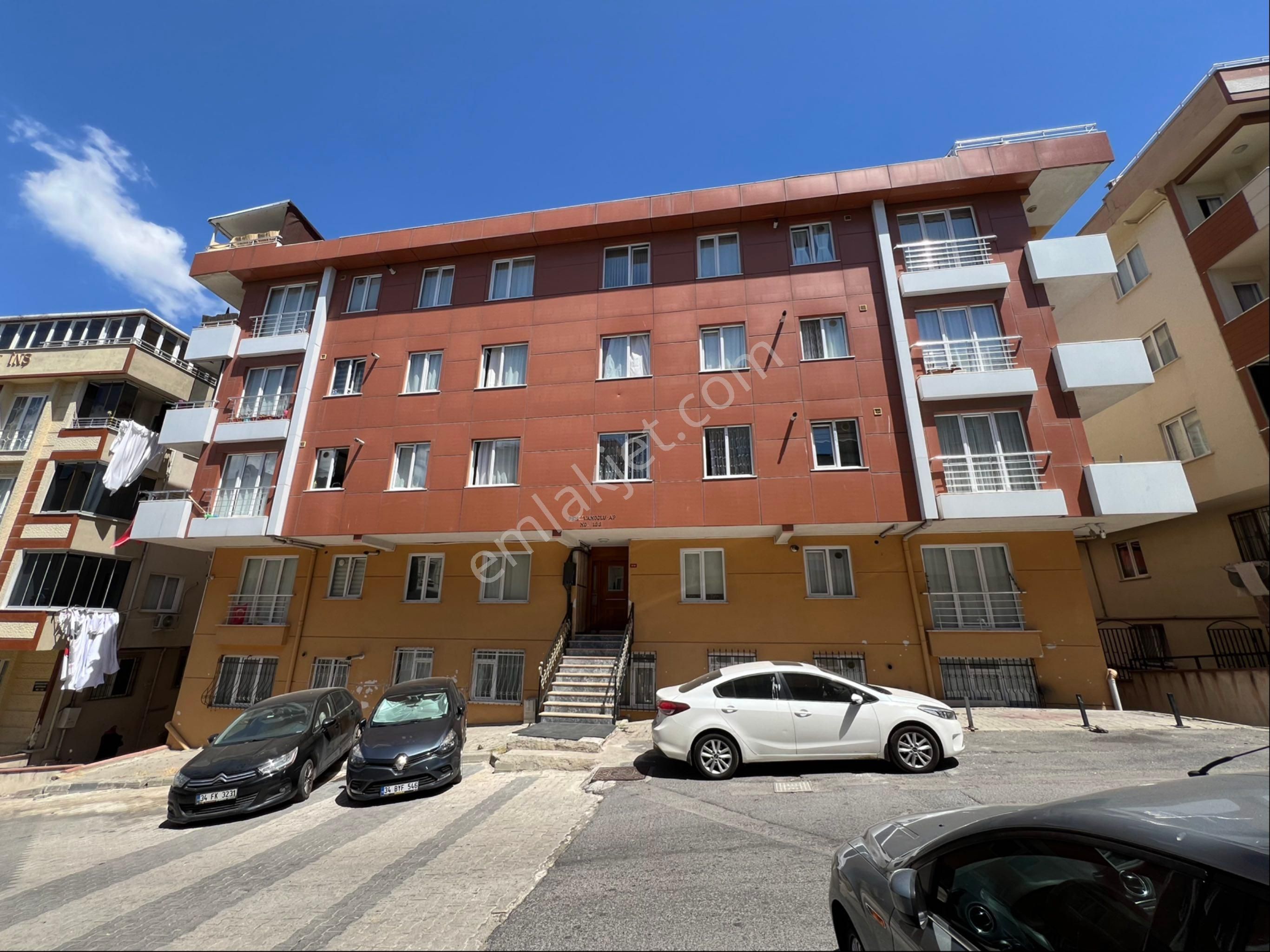 Maltepe Fındıklı Satılık Daire Çınar Caddesi'nde Full Eşyalı 70m² Net İskanlı 2+1