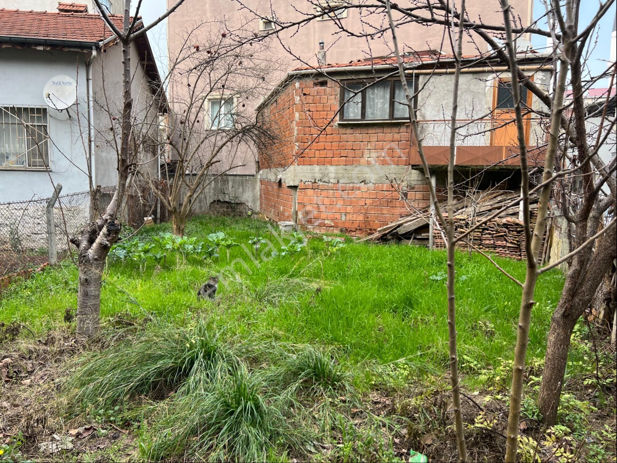 Nilüfer Konak Satılık Konut İmarlı Beşevler'de Harika Konumda Önü Park Satılık 146 M2 Köşe Arsa