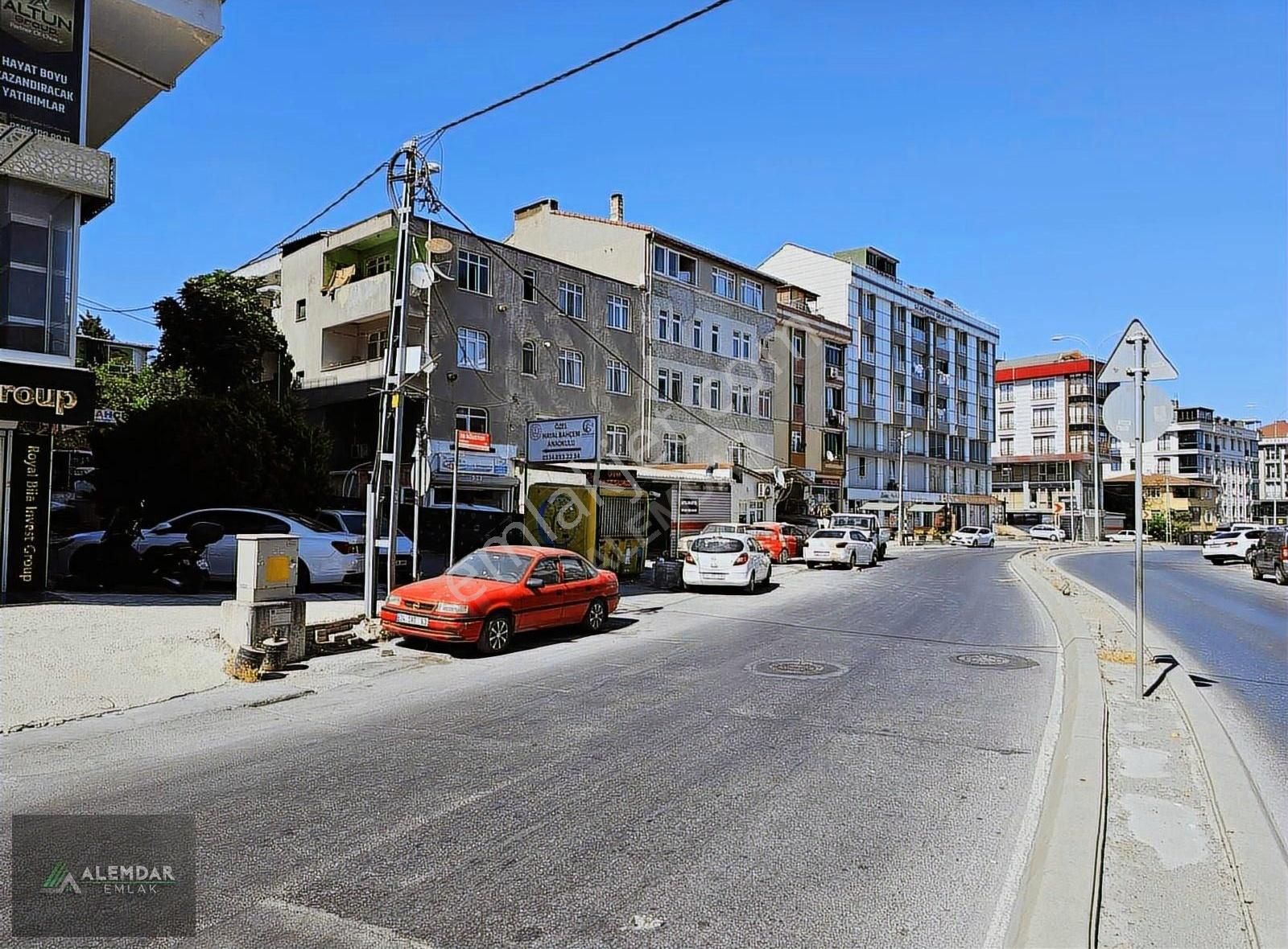 Beylikdüzü Kavaklı Satılık Ticari İmarlı Ana Cadde Cephe Ticari+konut İmarlı Arsa