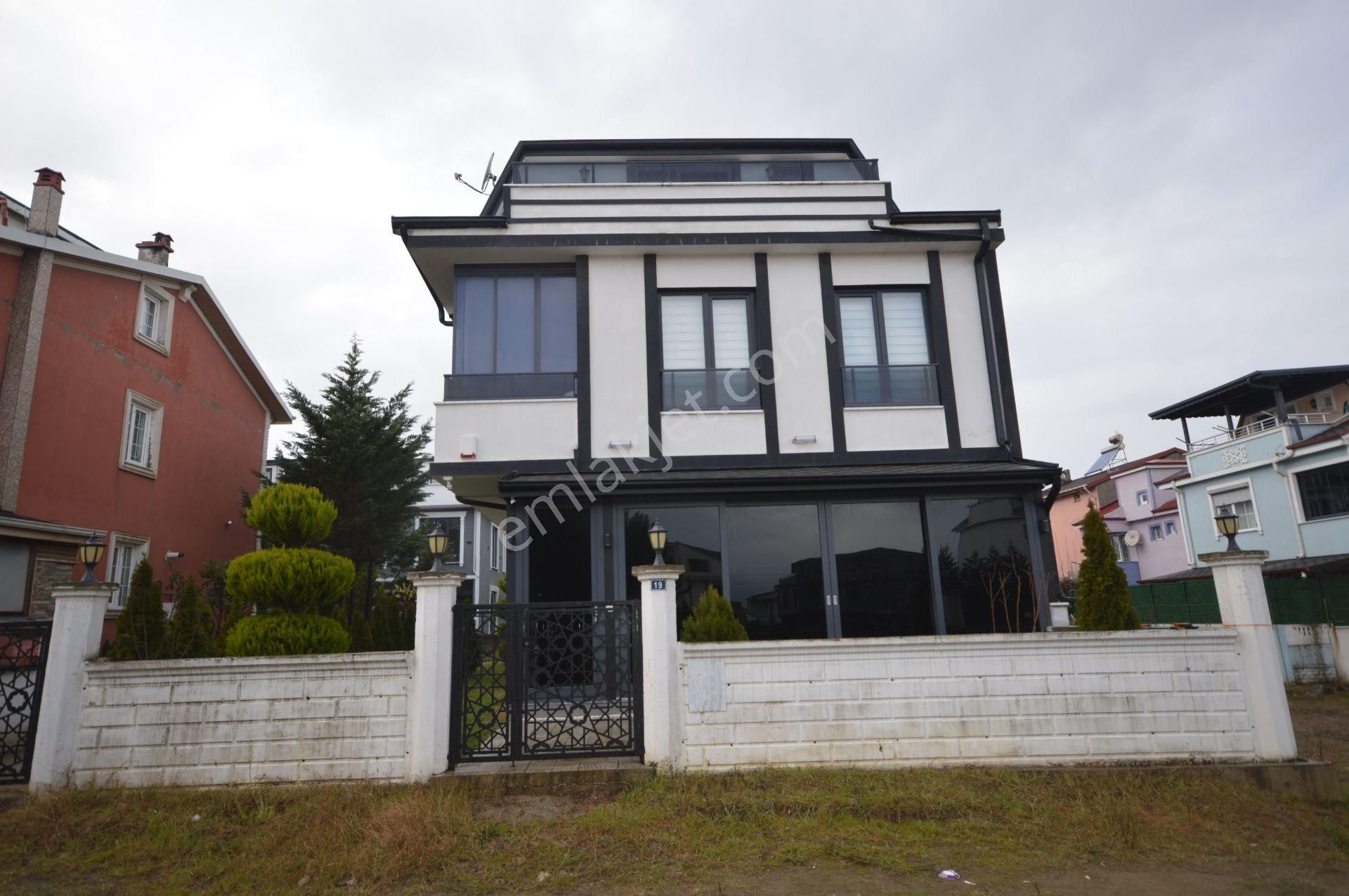 Sakarya Kocaali Satılık Villa Kocaali’de 4+1 Geniş Bahçeli Villa, Huzurlu Yaşam