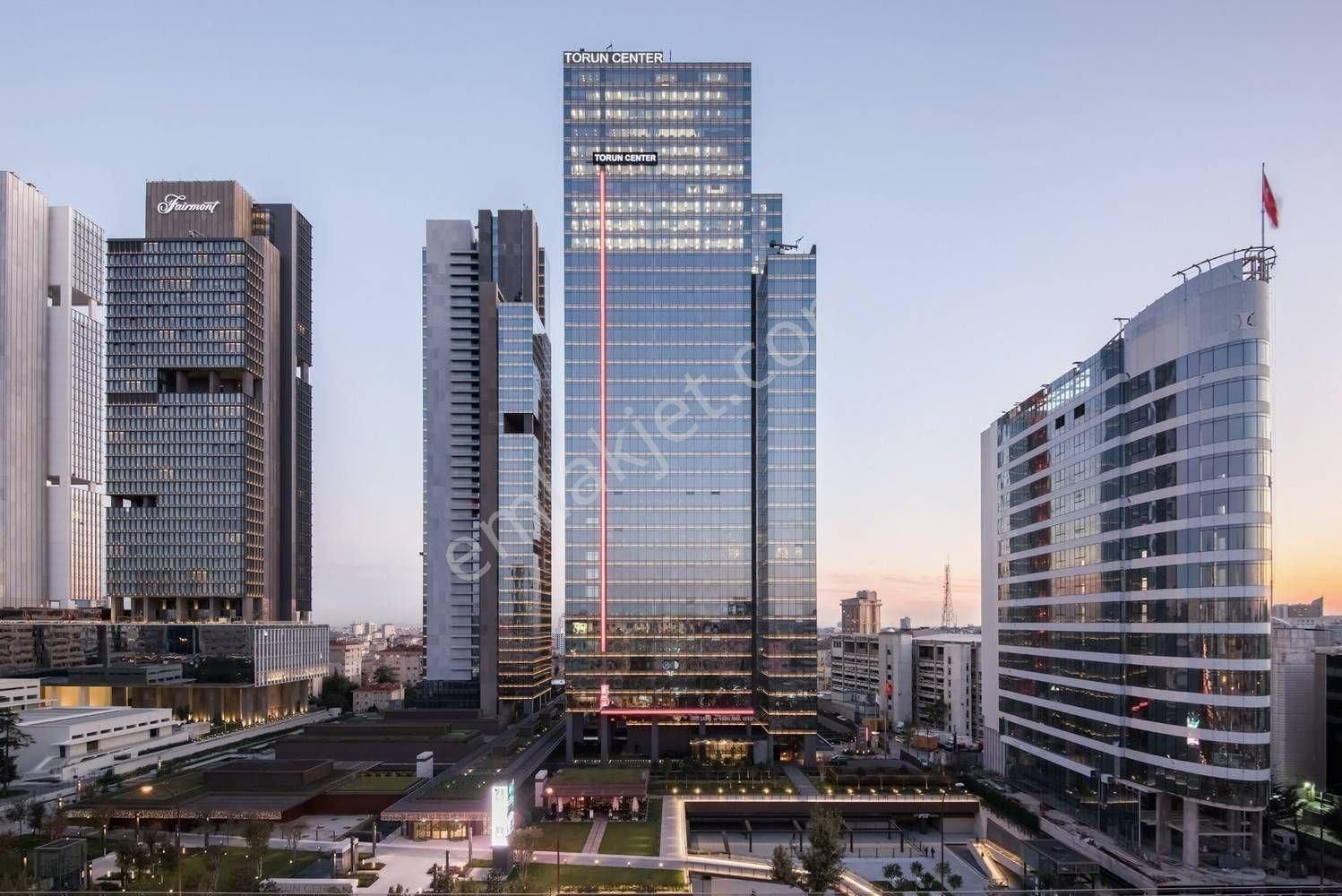 İstanbul Şişli Satılık Plaza Torun Center'da Satılık Boğaz Cephe 340 M2 Full Lüks Ofis Eşyalı