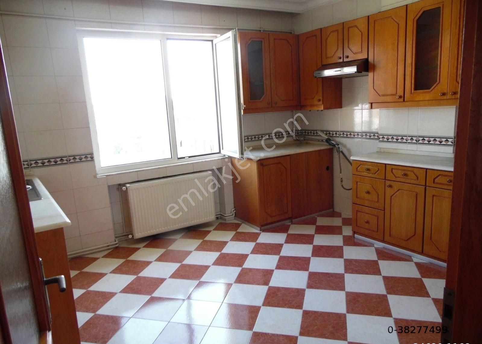 Bakırköy Saray Emlaktan Satılık Dubleks 350 M2 5+2 - Görsel 27