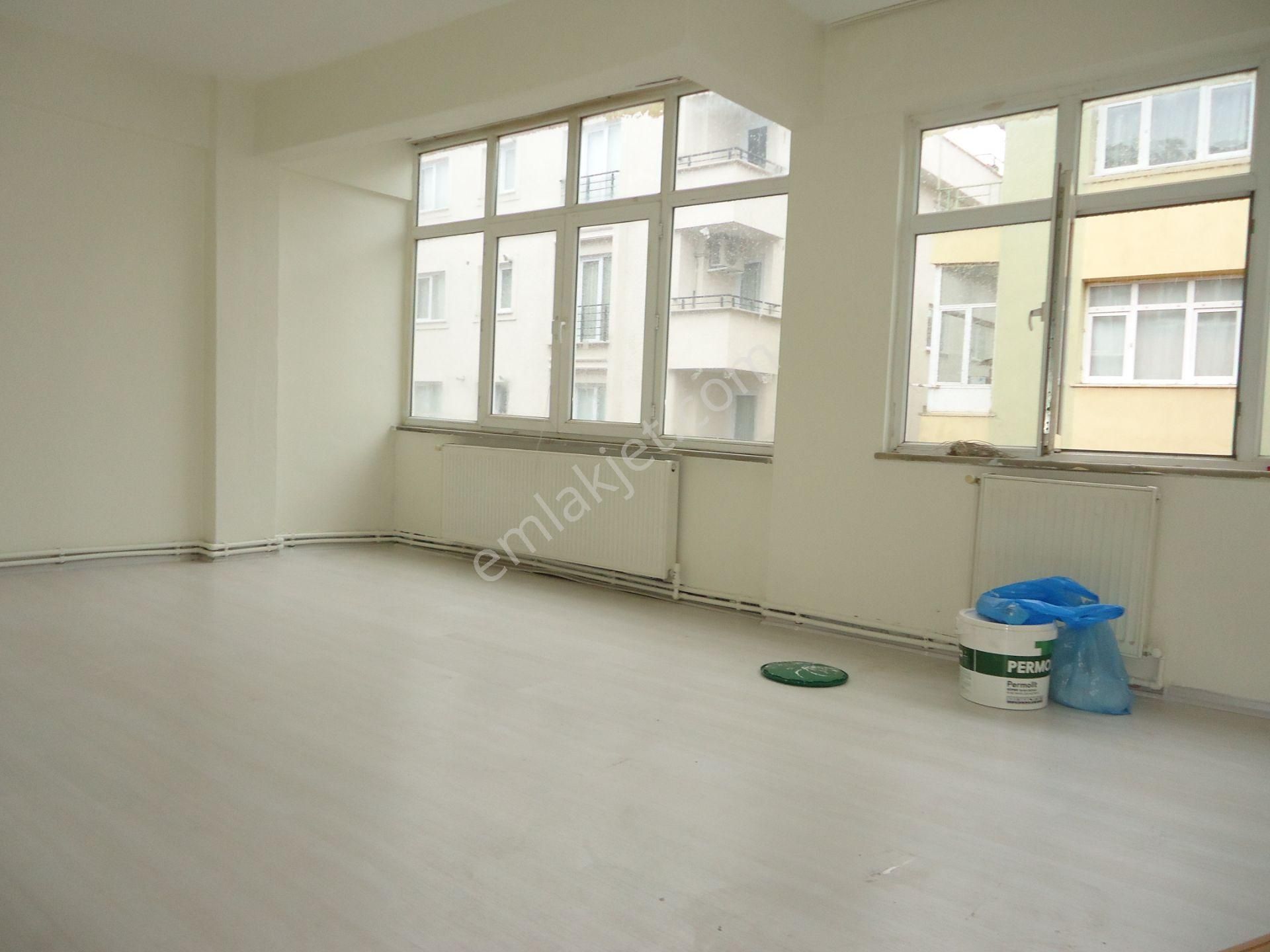 Bahçelievler Şirinevler Kiralık Daire Ş.evler Merkezde Metrobüse 5dk.2+1 95m2 Çoktemiz Arakat 4.kat Daire