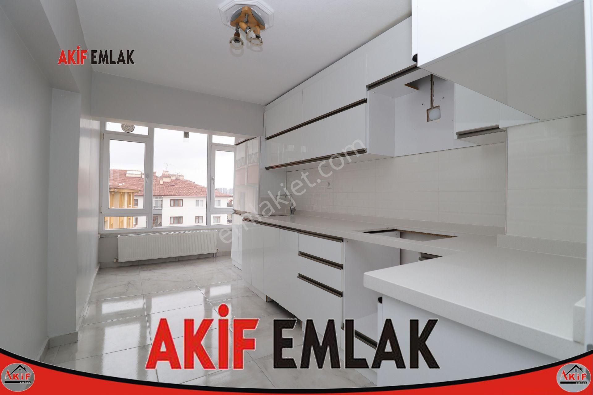 Etimesgut Atakent Kiralık Daire Akif'ten Elvankent Atakent'te 14.cadde Yanı Katta Ful Yapılı 3+1 Kiralık Daire