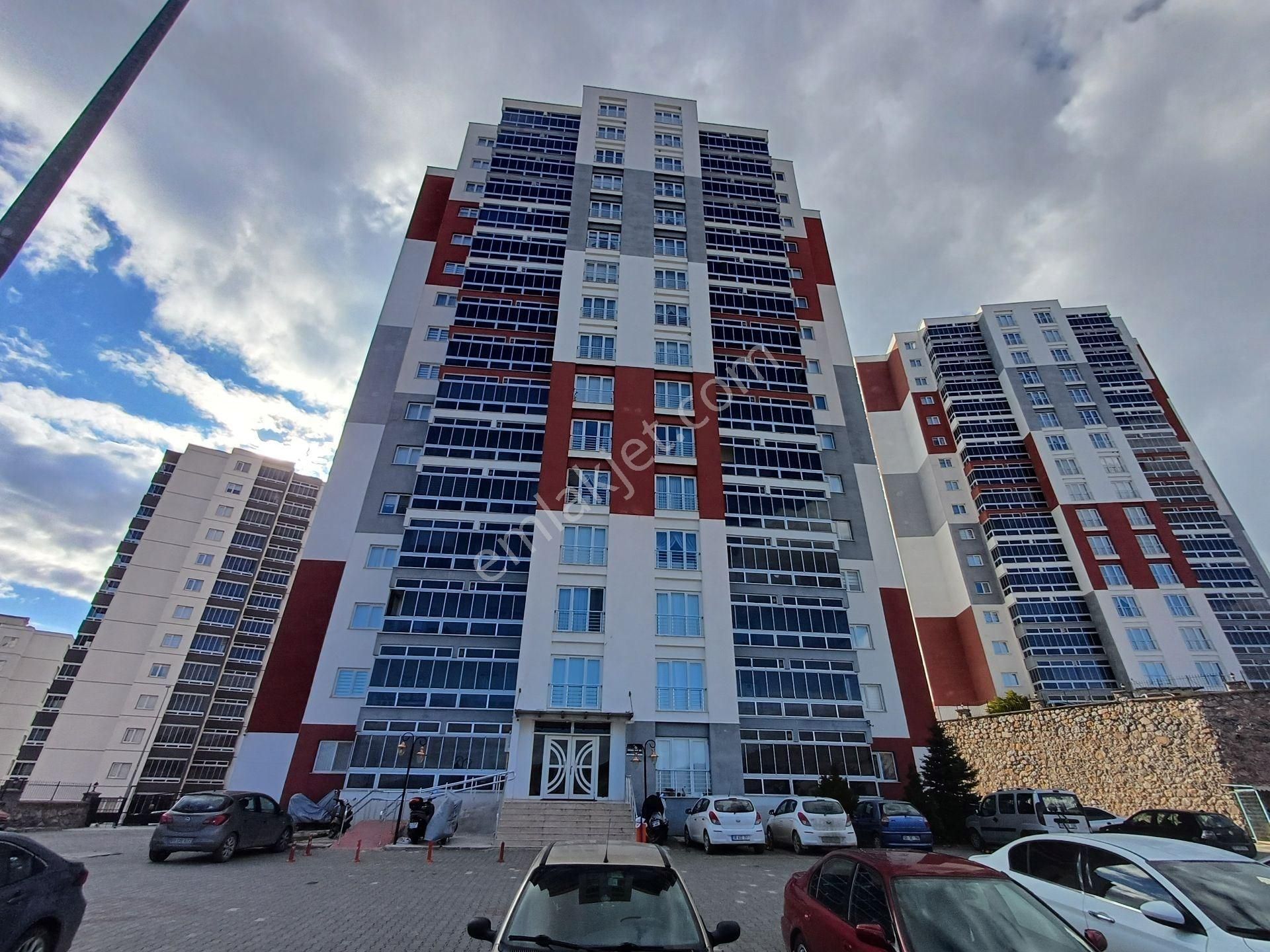 Tokat Merkez Topçam Satılık Daire Topçam Panorama Evleri'nde İçi Komple Yapılı 3+1 Satılık Daire