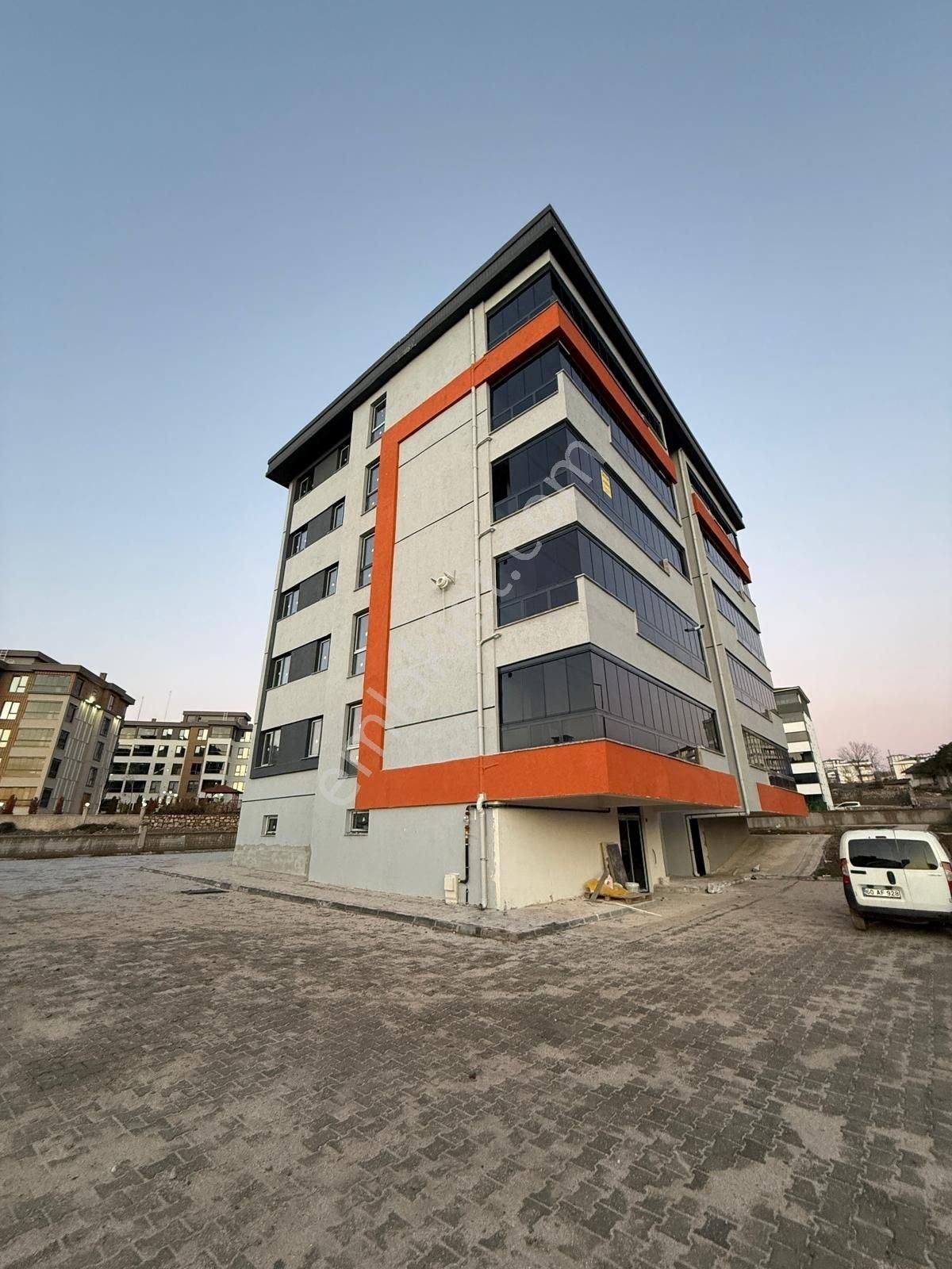 Tokat Merkez Güneşli Satılık Daire 3.5+1 Güneşli Mah.1. Sınıf Daire Geniş Balkon Ful Yapılı