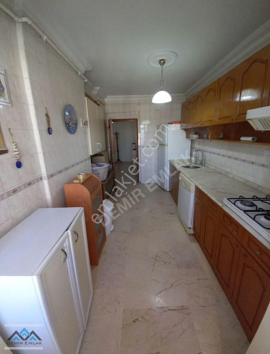 Maltepe Bağlarbaşı Satılık Daire Maltepe Merkz Asansörlü 3+1 4.kat 150m2 Kombi Balkon