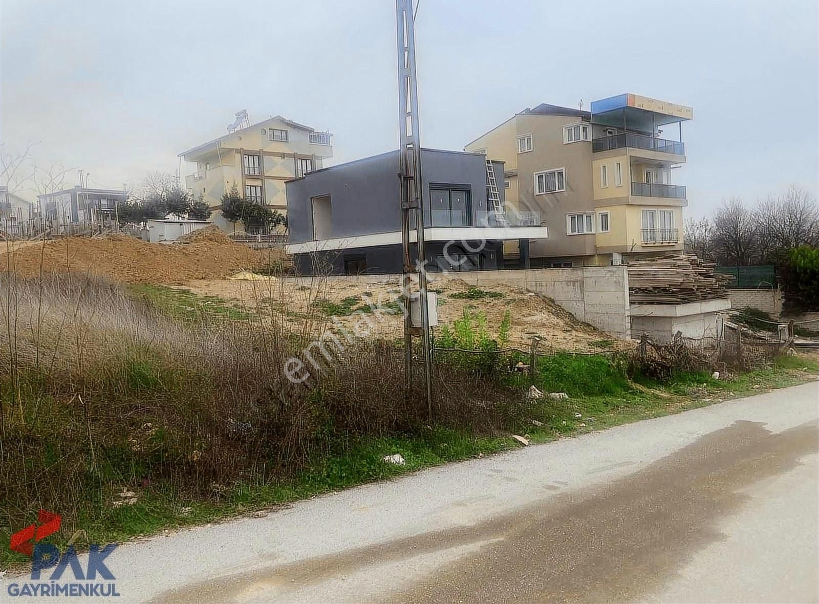 Nilüfer Özlüce Satılık Villa İmarlı Özlücede 500 M2 Yola Cephe Villa İmarlı Arsa