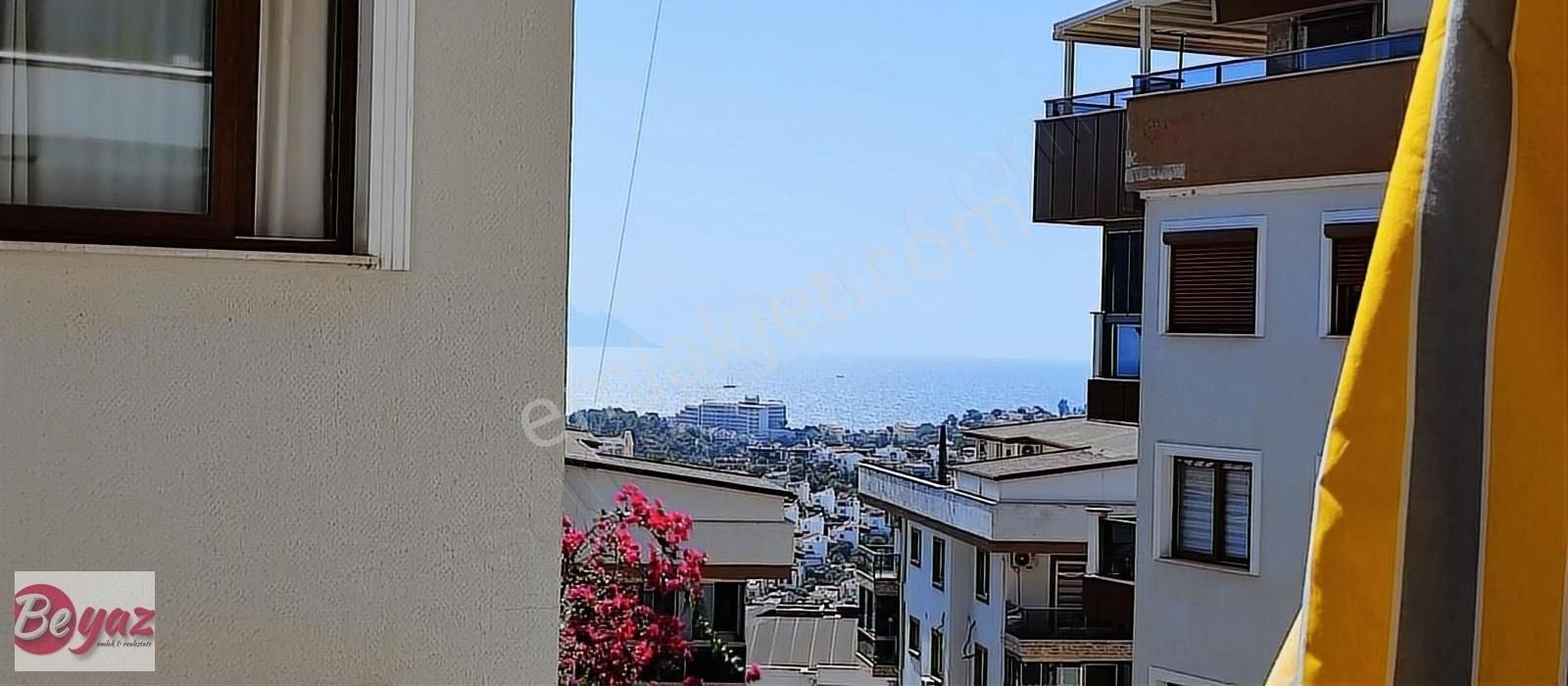 Kuşadası Değirmendere Mahallesi Site İçerisinde 3+1 Arakat Daire