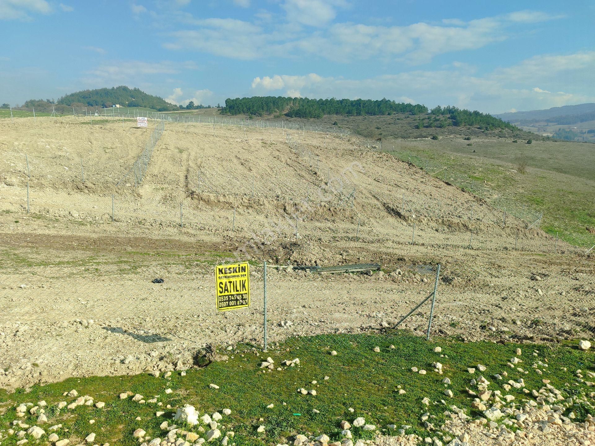 Köy Yaninda, Elektrik Su Yol Çit Mevcut 402 Mk Resmi Tapulu Bahçe. - Görsel 2