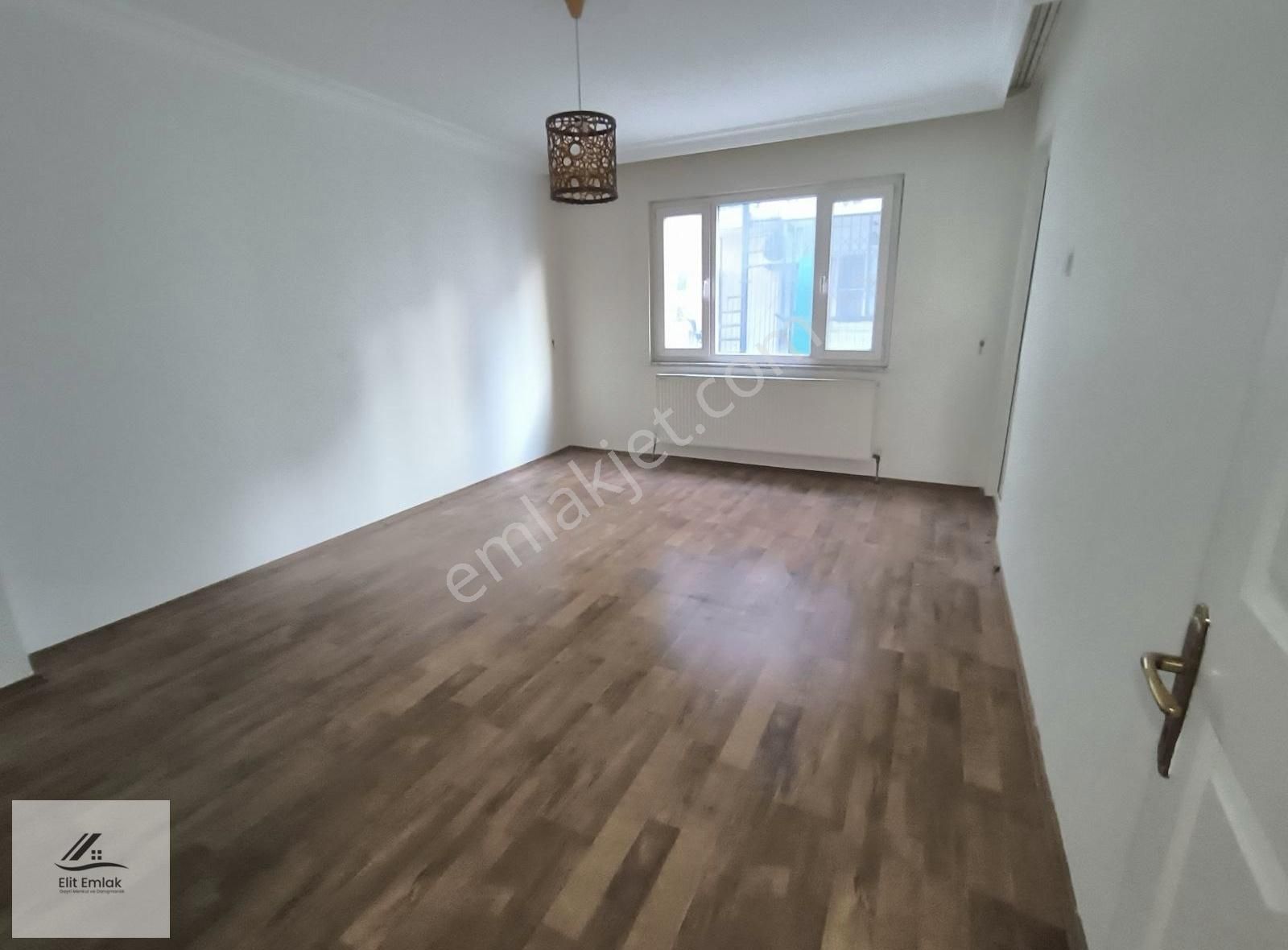 Akhisar İnönü Kiralık Daire Mustafa Başyiğit Emlak'tan İnönü Mahallesinde Kiralık Daire 4+1