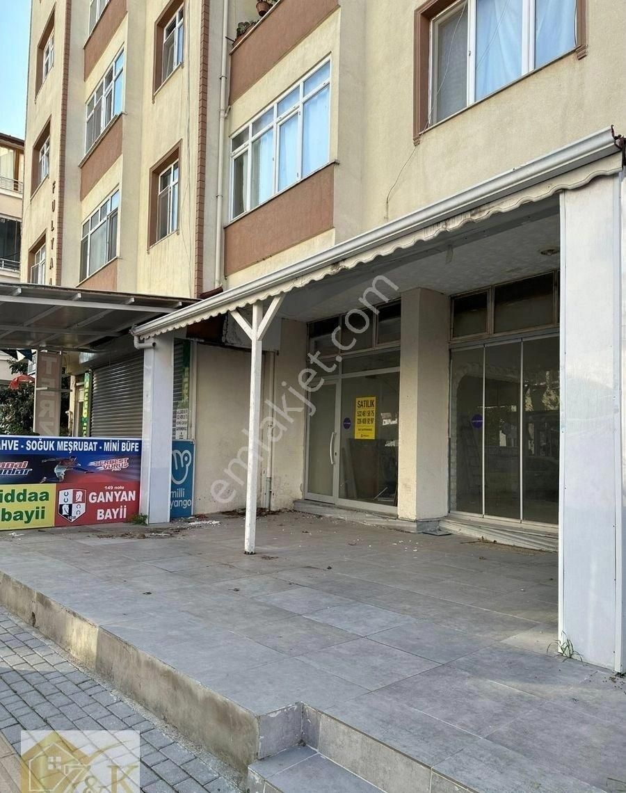 Çiftlikköy Sahil Kiralık Dükkan & Mağaza Çiftlikköy Sahil Mahl.kumsal Cd.sinde 320 M2 Kiralık Dükkan