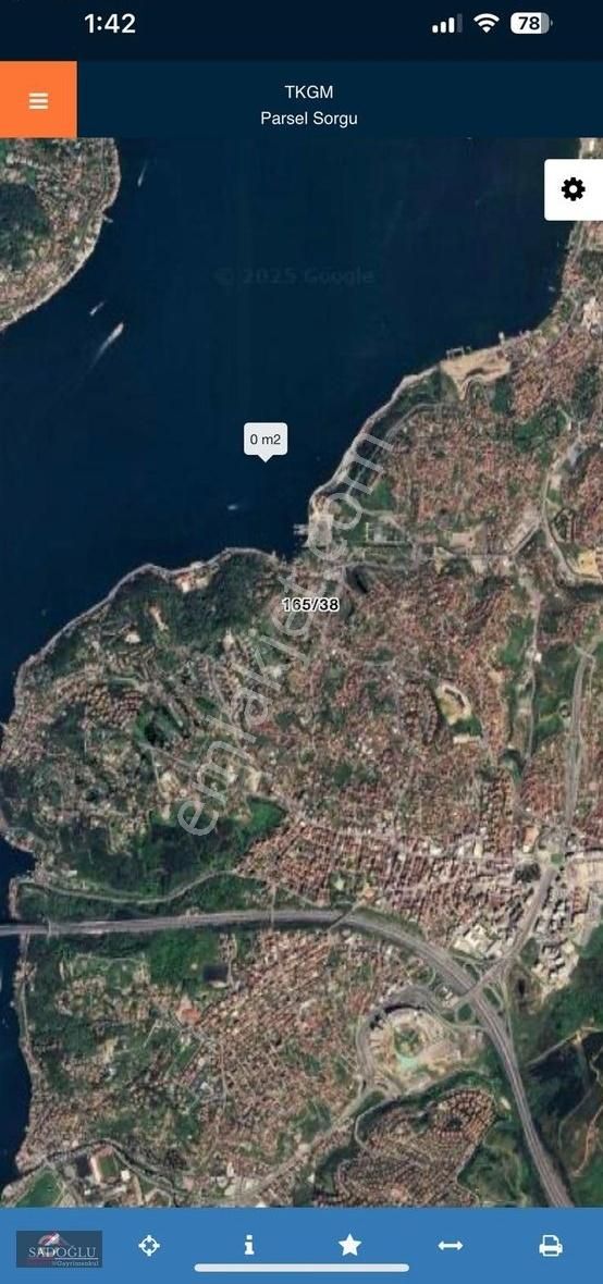 Beykoz Çubuklu Satılık Müstakil Ev Sahil Yoluna 150 Metre 3 Katlı Müstakil Bina İşyerine Uygun