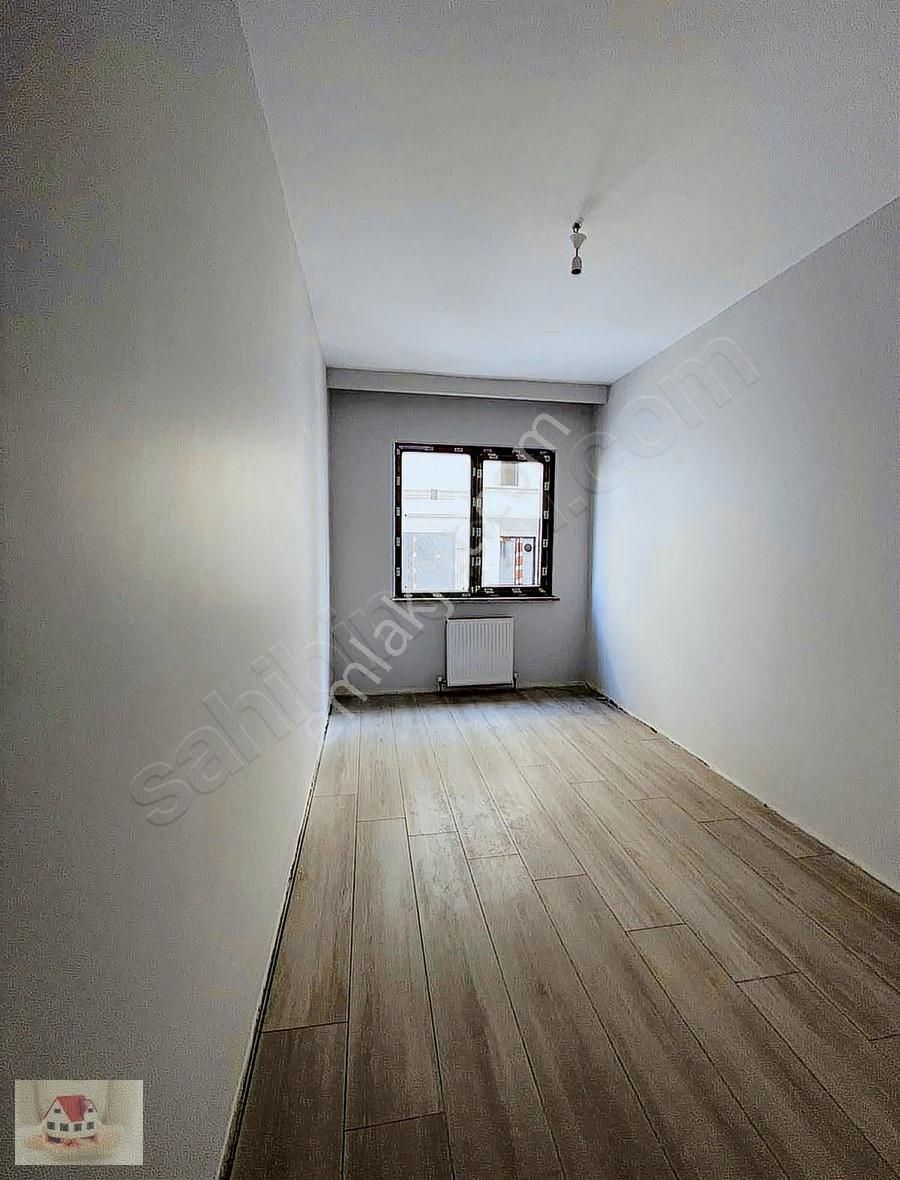 Çekmeköy Merkez Satılık Daire Çekmeköy Merkez Mah.butik Site İçinde 2+1 Otoparklı Daire