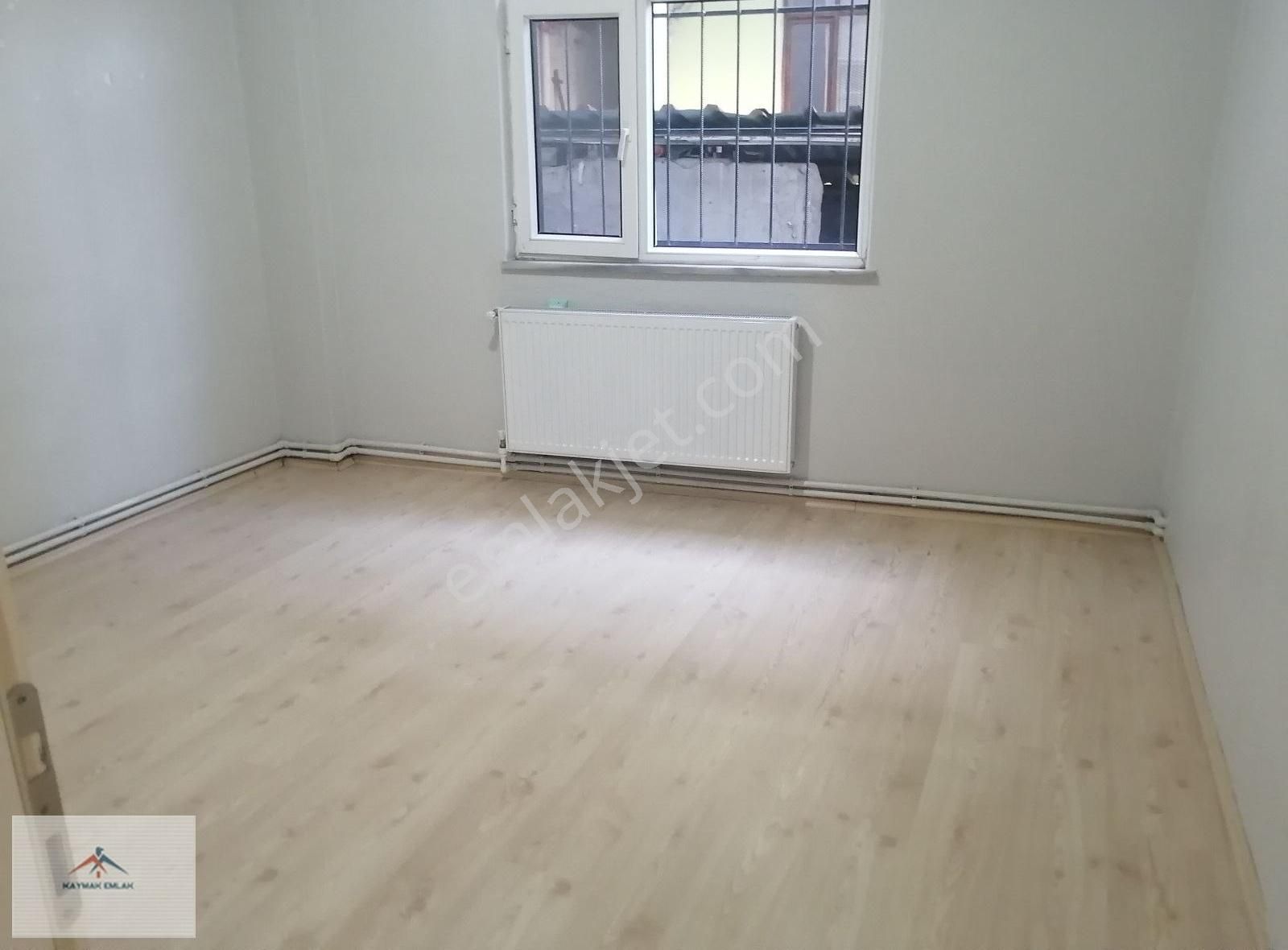 Akyazı Konuralp Satılık Daire Carşı Merkezde Masrafsız 2+1 Oda Satılık Daire