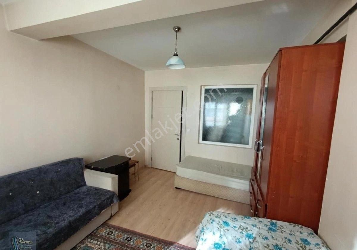 Uşak Merkez Ünalan Satılık Daire Stadyum Karşısında Satılık 1+1 Apart