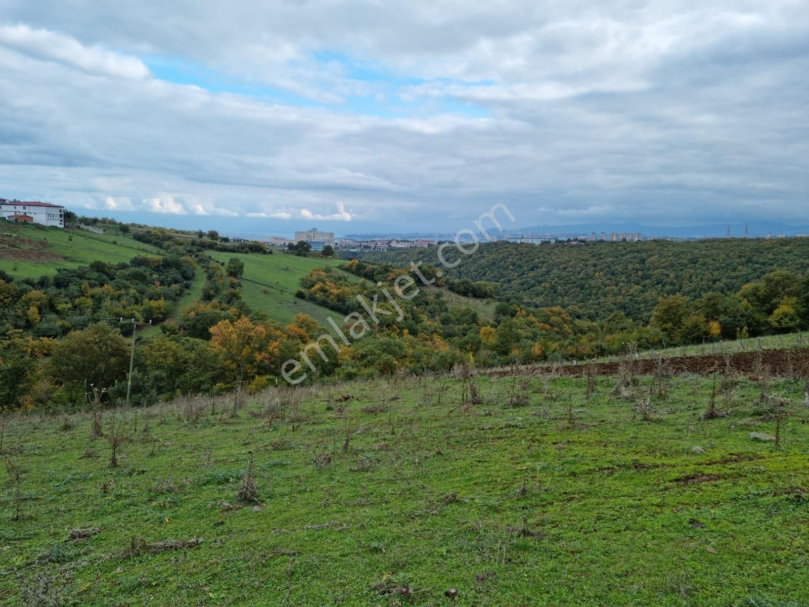 Atakum İncesu Satılık Villa İmarlı Akgün Kurumsal'dan Atakum İncesu'da Deniz Manzaralı Villalık 3072 Metre Kare Arsa