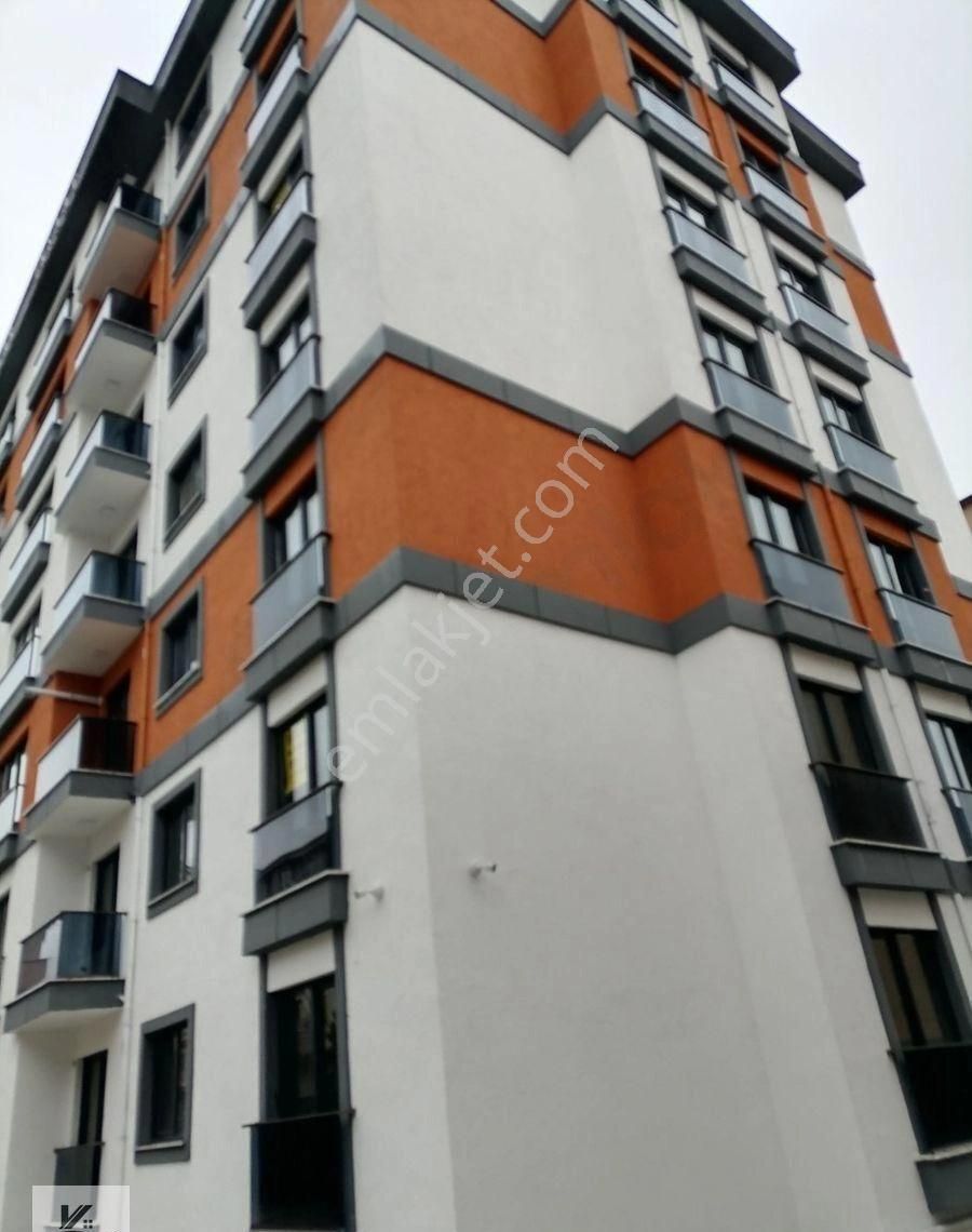 Ümraniye Esenkent Satılık Daire Ümraniye Esenkent Baraj Yoluna Yakın 3+1 125 M2 5.kat Sıfır Asansörlü İskanlı Açık Otoparklı Daire