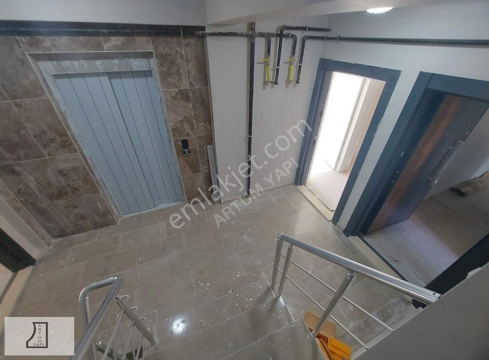 Tuzla Orta Kiralık Daire İki Blok'lu Butik Sitede İlk Siz Oturun 2+1 Artumdan