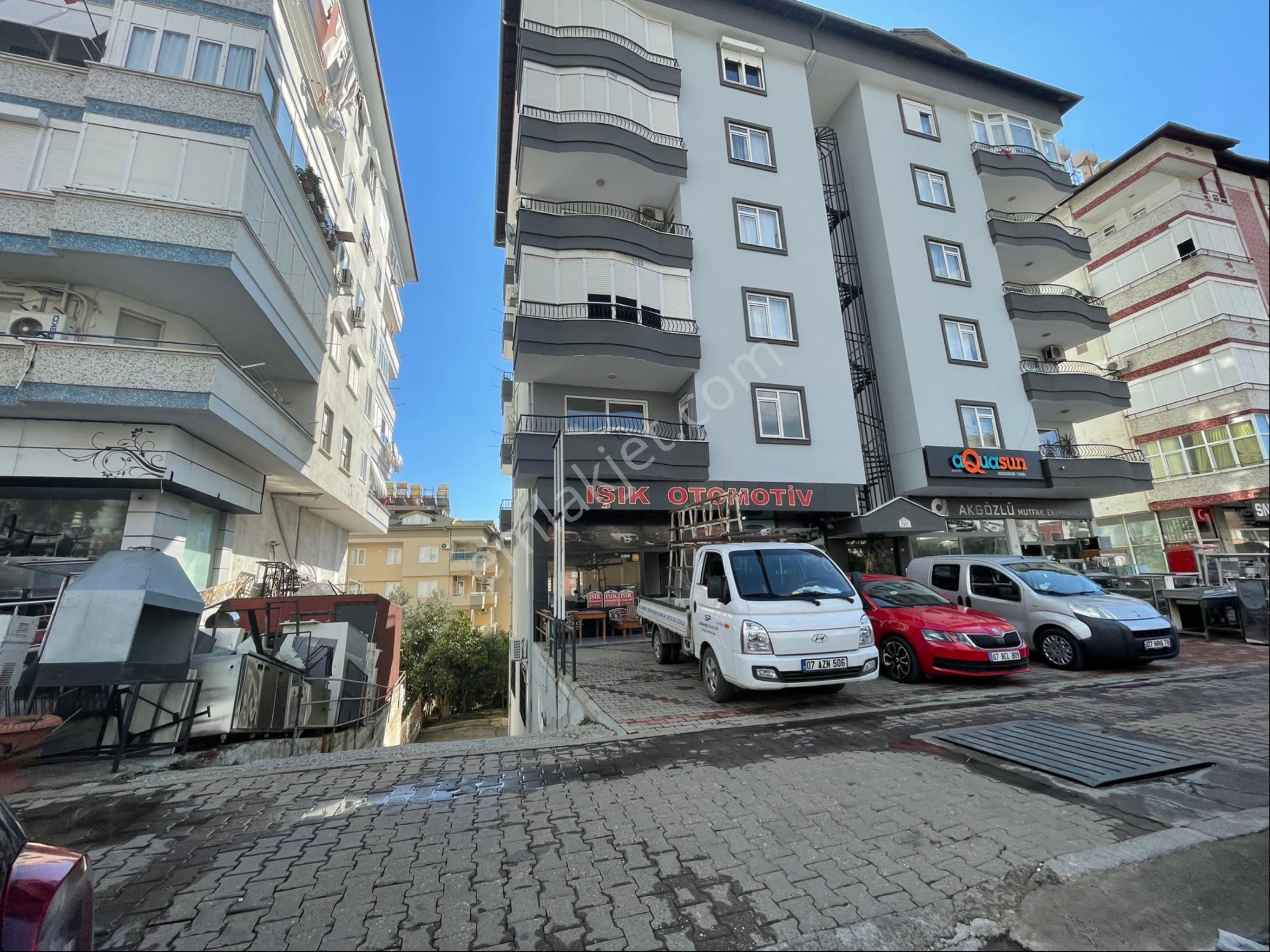 Alanya Sugözü Satılık Daire Su Gözü Mahllesinde Satılık 3+1 Ayrı Mutfak Masrafsız Daire