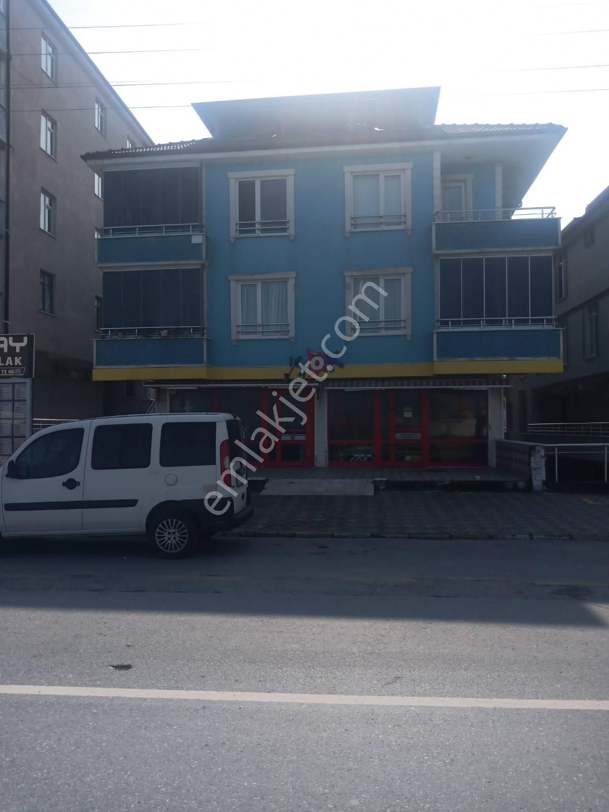 Sahilde Lüks: Karasu'da Denize Sıfır, Eşyalı Daire Fırsatı!