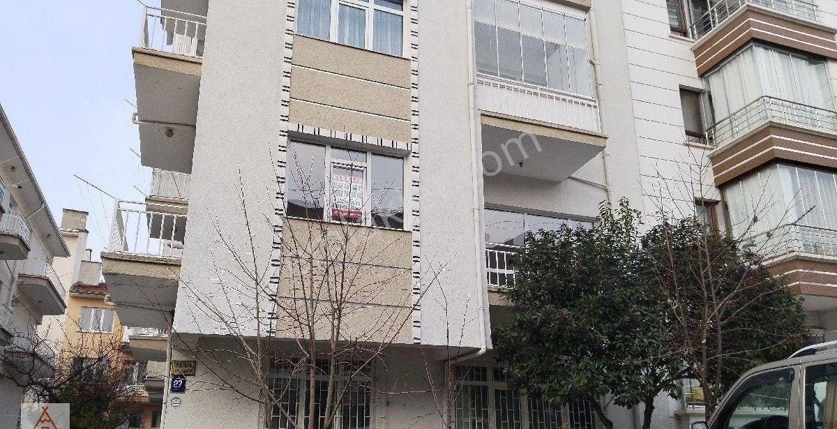 Keçiören Karargahtepe Kiralık Daire Uzman Emlak'tan 3+1 Ara Kat Yapılı Bakımlı Ön Cephe Daire