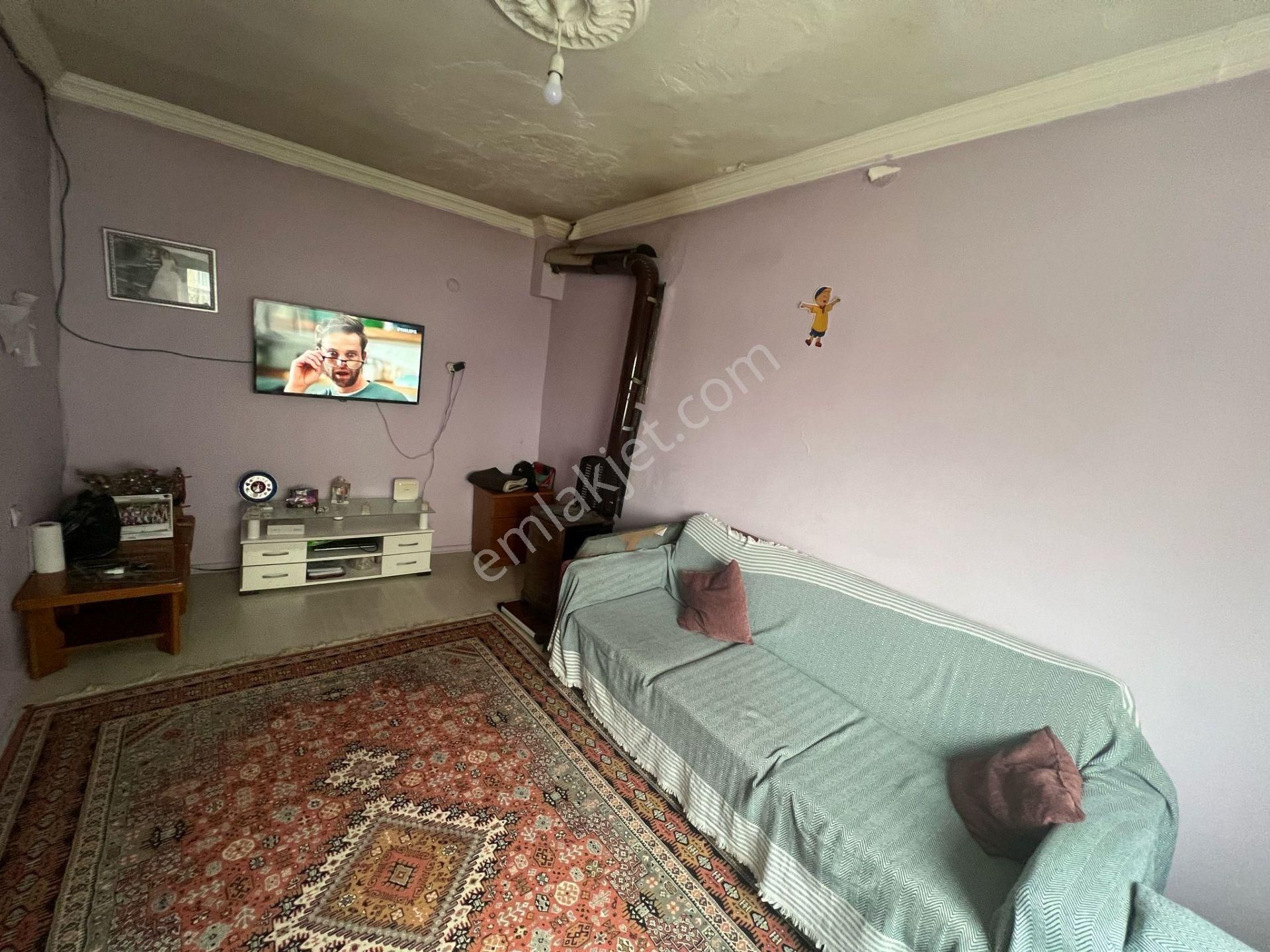 Acil Konak Gürçeşme Cadde Yakını 2 Katlı 95m2 Müstakıl 2 Katlı Ev - Görsel 4