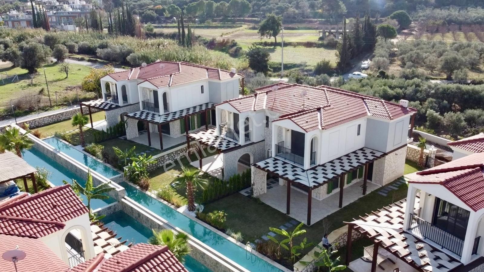 Kuşadası Davutlar Satılık Villa Kuşadası Davutlar'da Özel Mimari 3+1 Villa