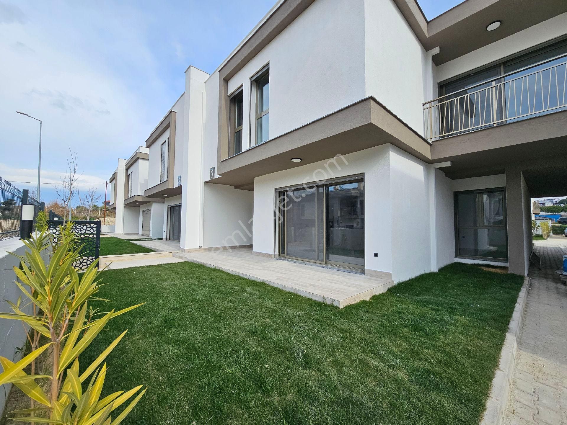 Kuşadası Soğucak Satılık Villa Woox'tan Kuşadası Soğucakta Site İçerisinde Sıfır Villa