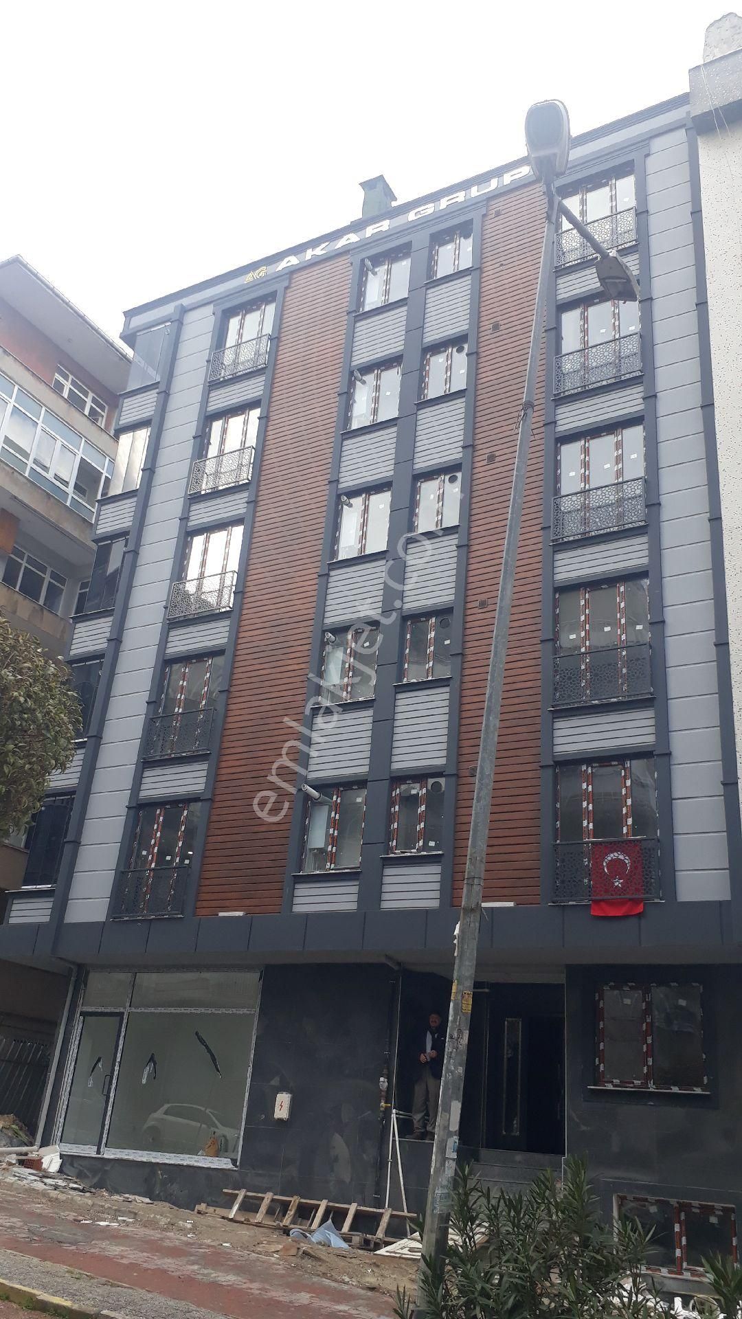 Bahçelievler Şirinevler Satılık Daire S.evler Merkezde Metrobüse 4dk.2+1 75m2 Sıfır Ulttalux 3.kat