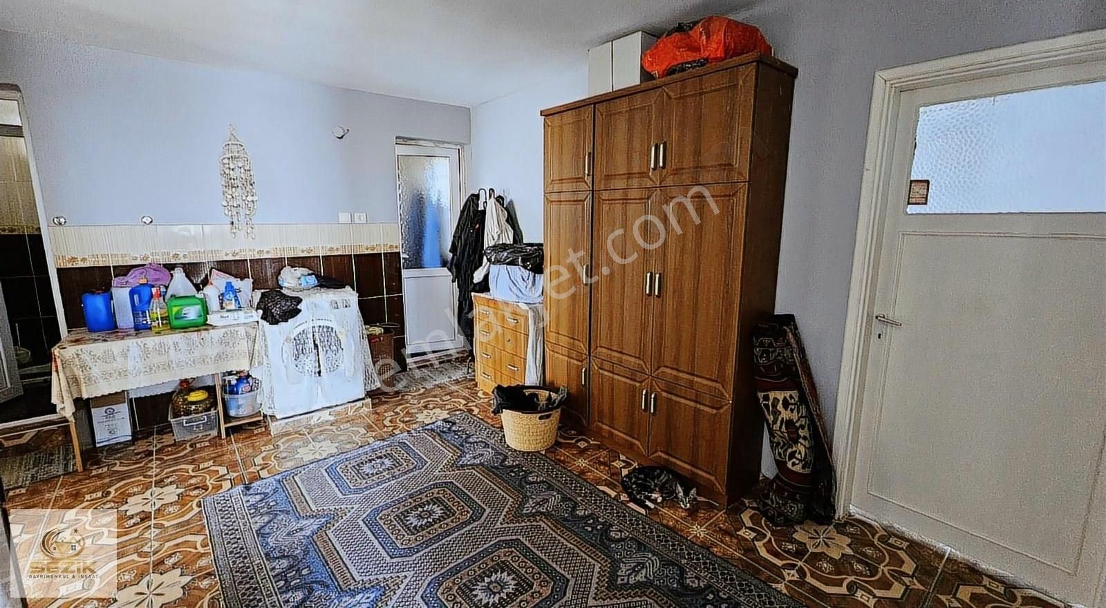 Seyhan Gölbaşı Köyünde 2600 Mt Çiftlik Ve 2 Katlı Müstakil Ev - Görsel 2
