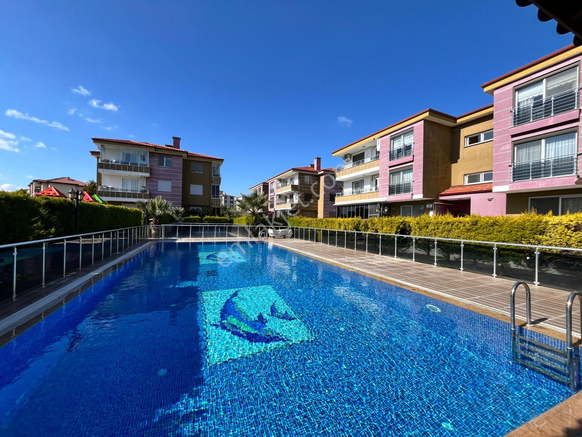 Seferihisar Gözsüzler Bölgesinde, Havuzlu Site İçerisinde 3+1 Satılık Daire - Görsel 3