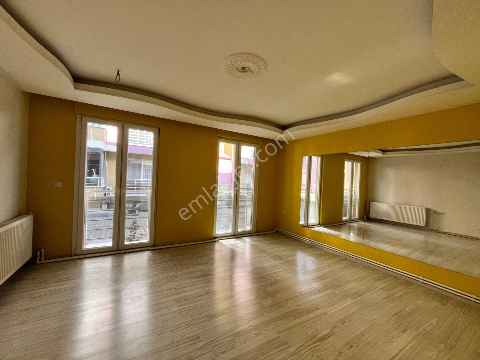Seferihisar Gözsüzler Bölgesinde, Havuzlu Site İçerisinde 3+1 Satılık Daire - Görsel 4