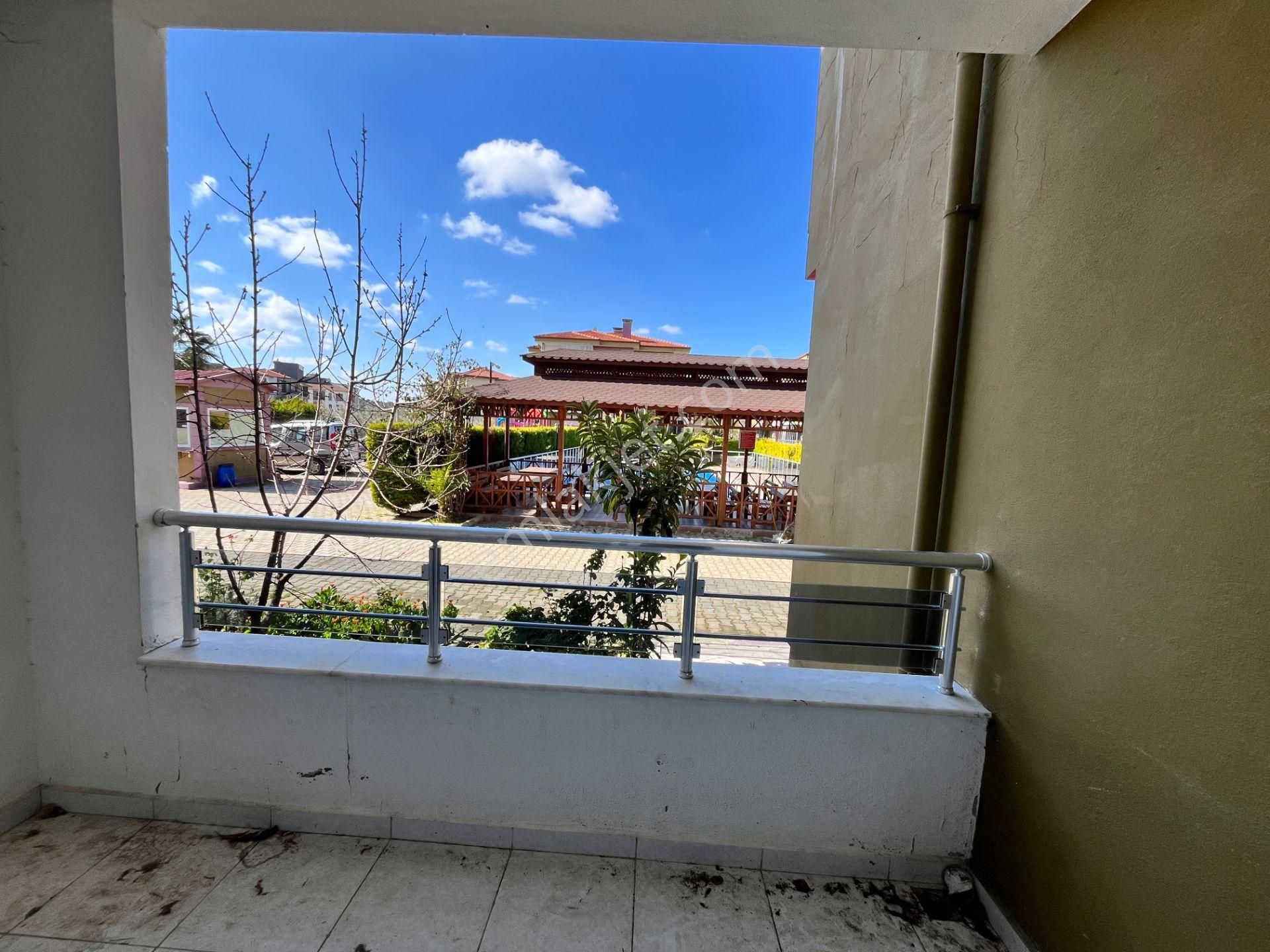 Seferihisar Gözsüzler Bölgesinde, Havuzlu Site İçerisinde 3+1 Satılık Daire - Görsel 24