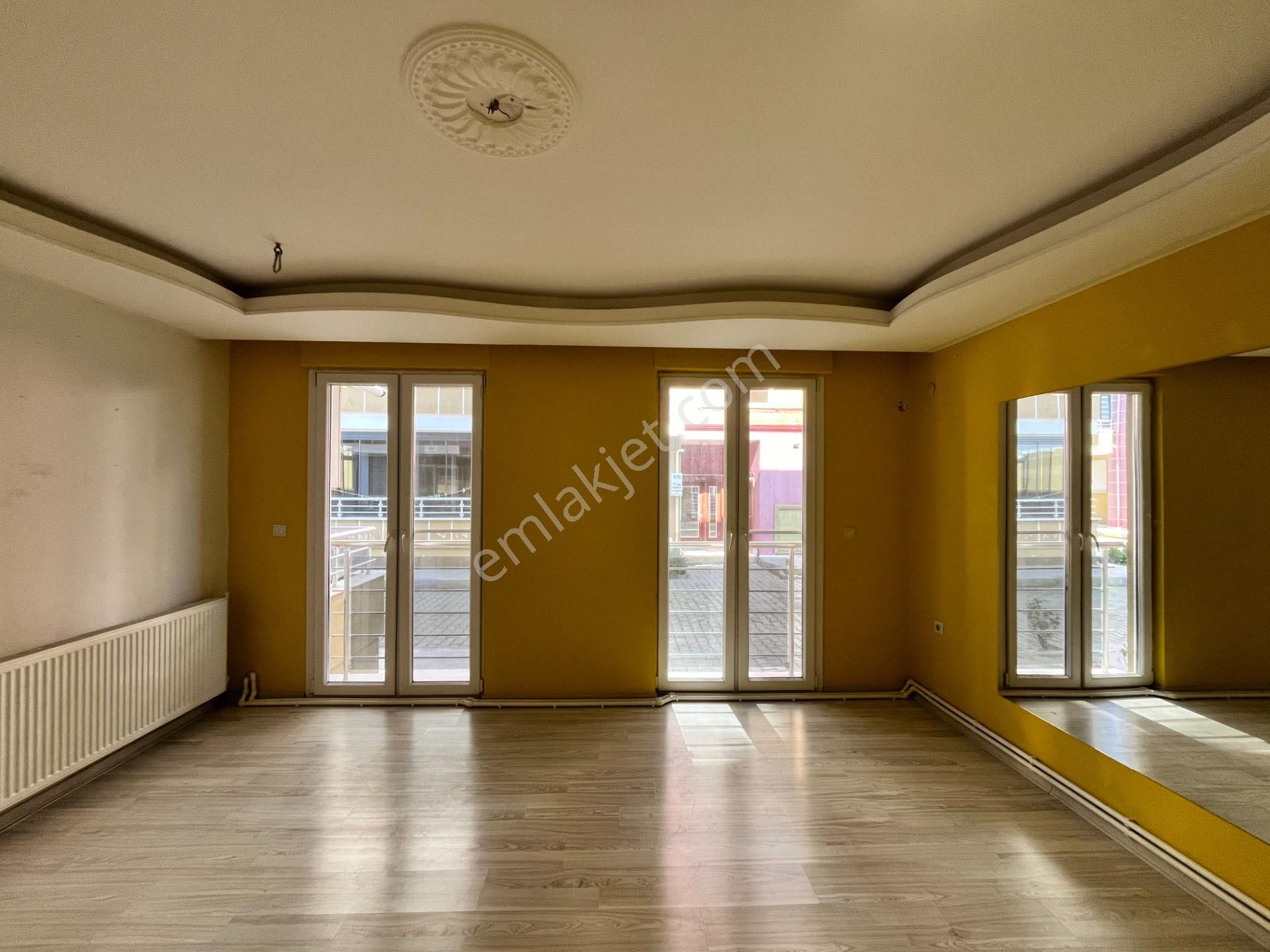 Seferihisar Gözsüzler Bölgesinde, Havuzlu Site İçerisinde 3+1 Satılık Daire - Görsel 6