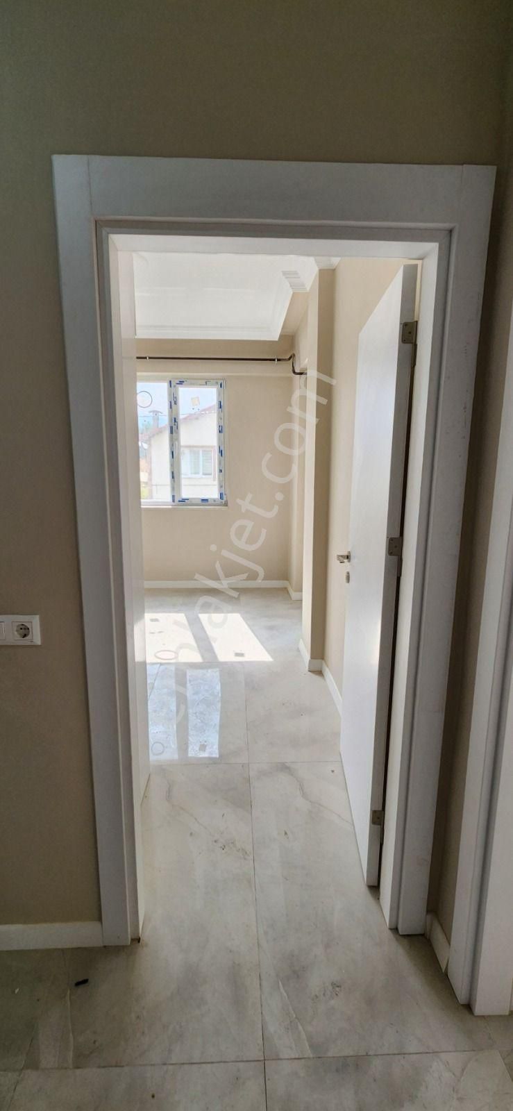 Okullar Bölgesinde Oturuma Hazır Satılık Daire - Görsel 16