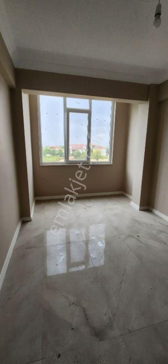 Okullar Bölgesinde Oturuma Hazır Satılık Daire - Görsel 19