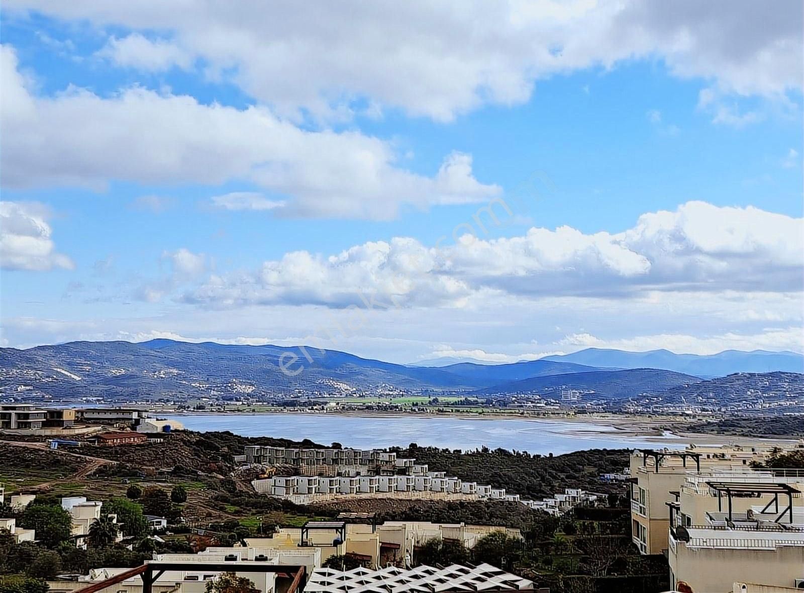 Milas Boğaziçi Satılık Villa Adabükü'nde Site İçi Satılık 3+1 Özel Havuzlu Müstakil Villa